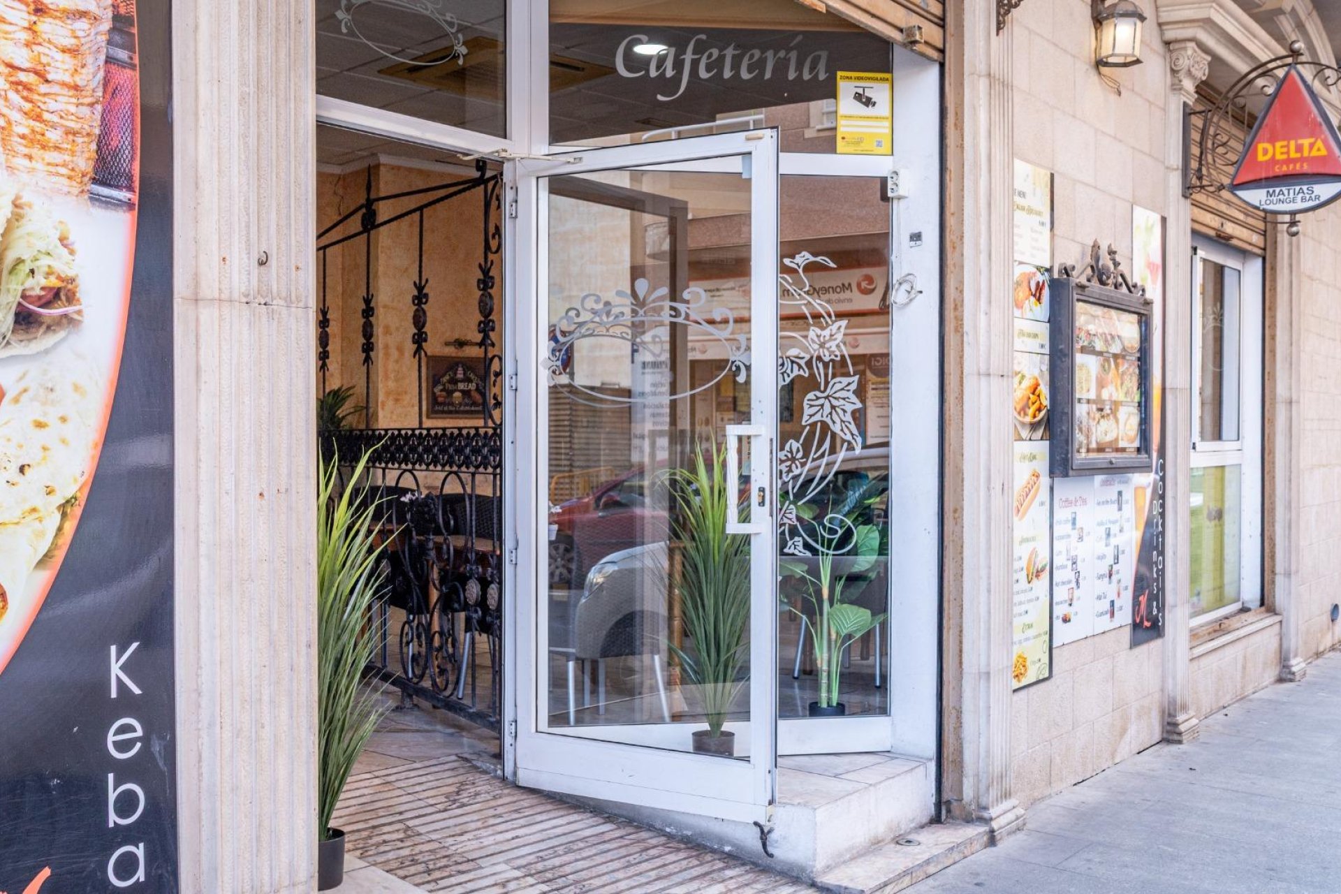 Resale - Local comercial - Torrevieja - Estacion de autobuses