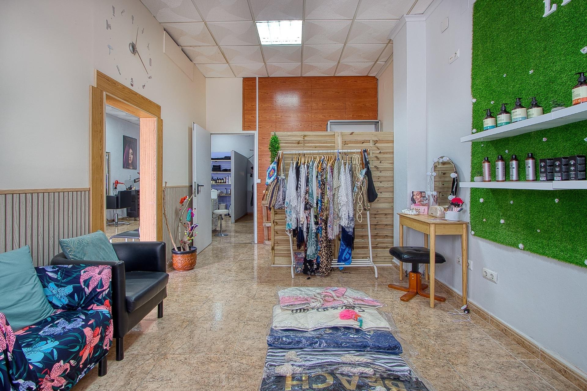 Resale - Local comercial - Torrevieja - La Mata