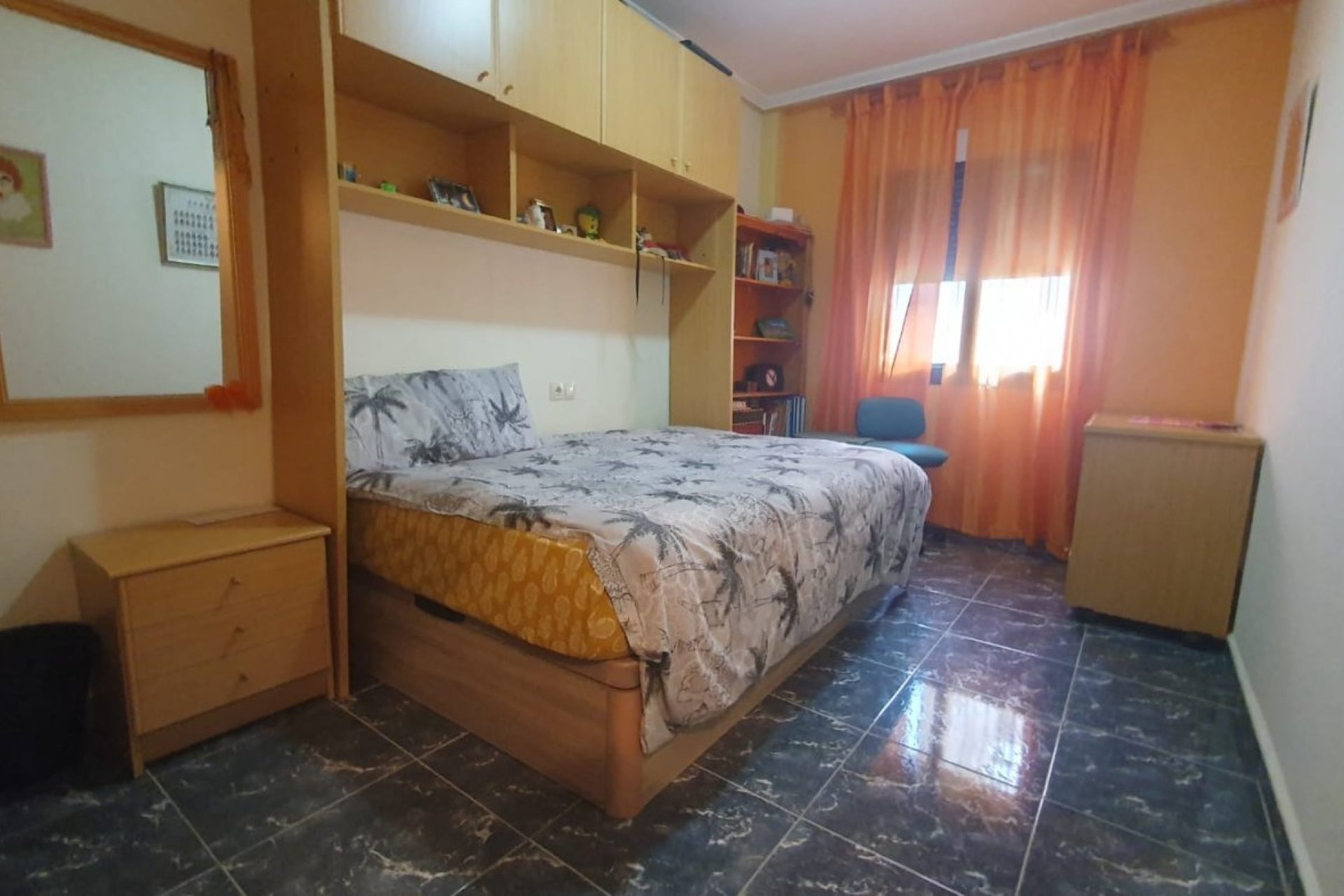 Resale - Local comercial - Torrevieja - Los balcones