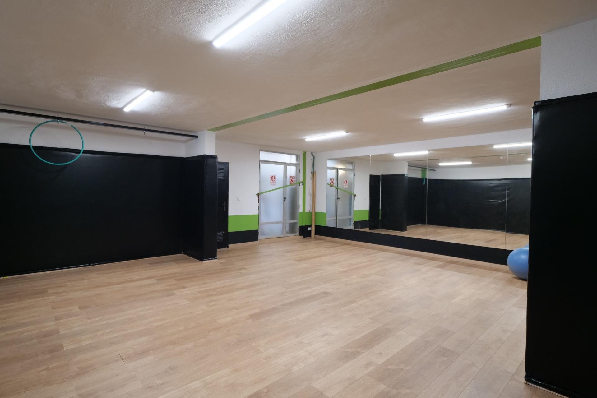 Resale - Nave industrial - Almoradí