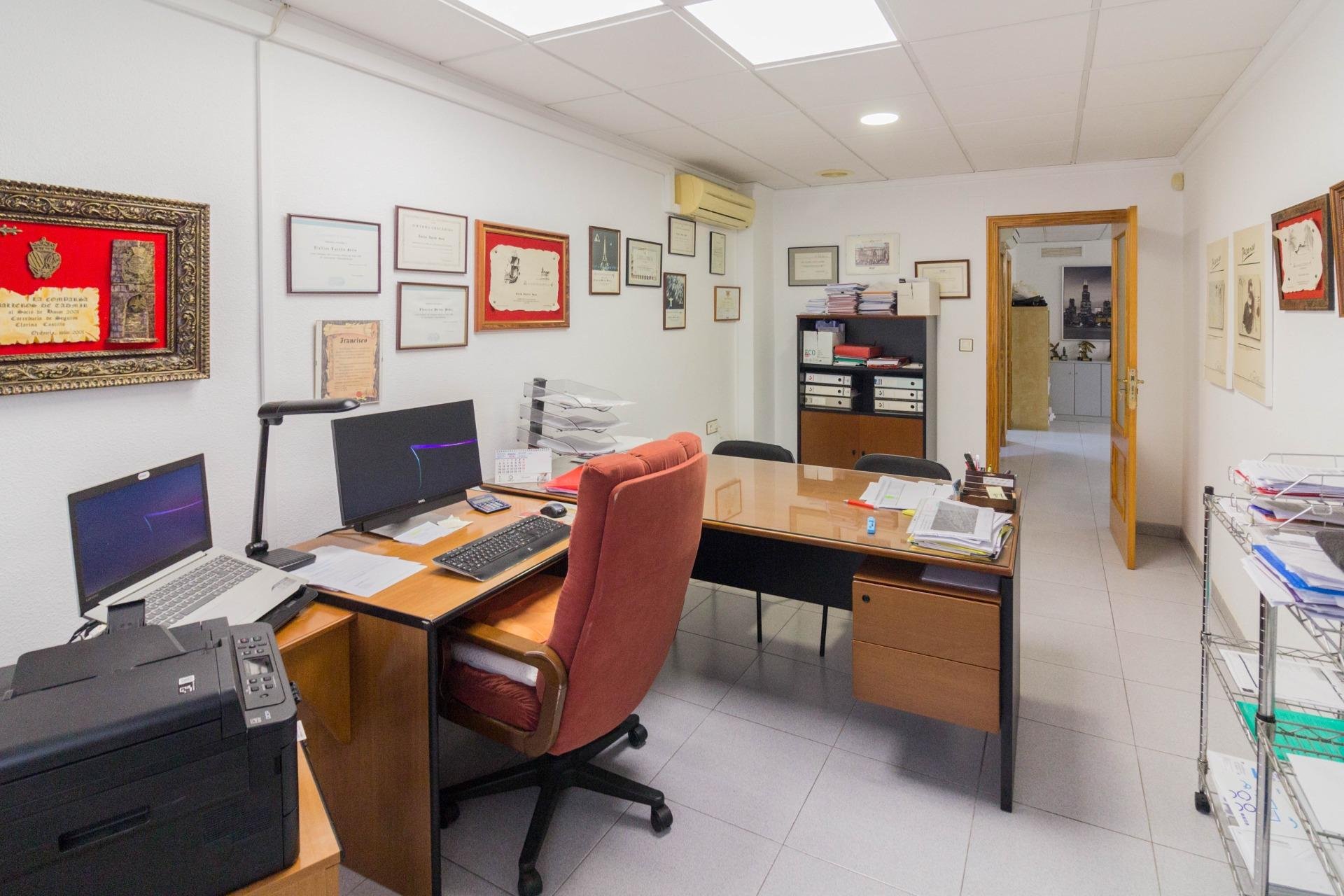 Resale - Oficina - Orihuela - Zona Centro