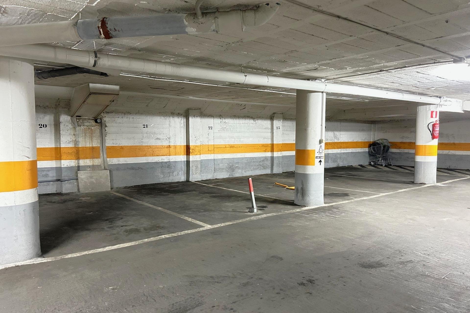 Resale - Parking - Torrevieja - Playa del Cura