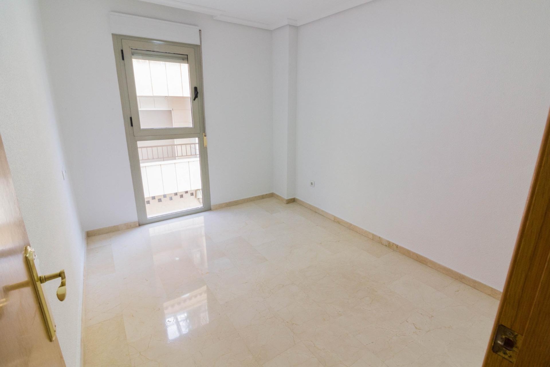 Resale - Piso - Orihuela - Zona Centro