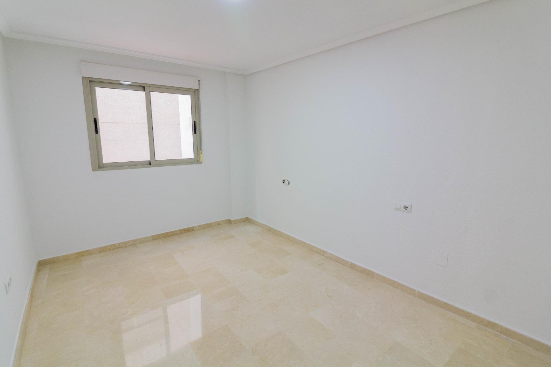 Resale - Piso - Orihuela - Zona Centro