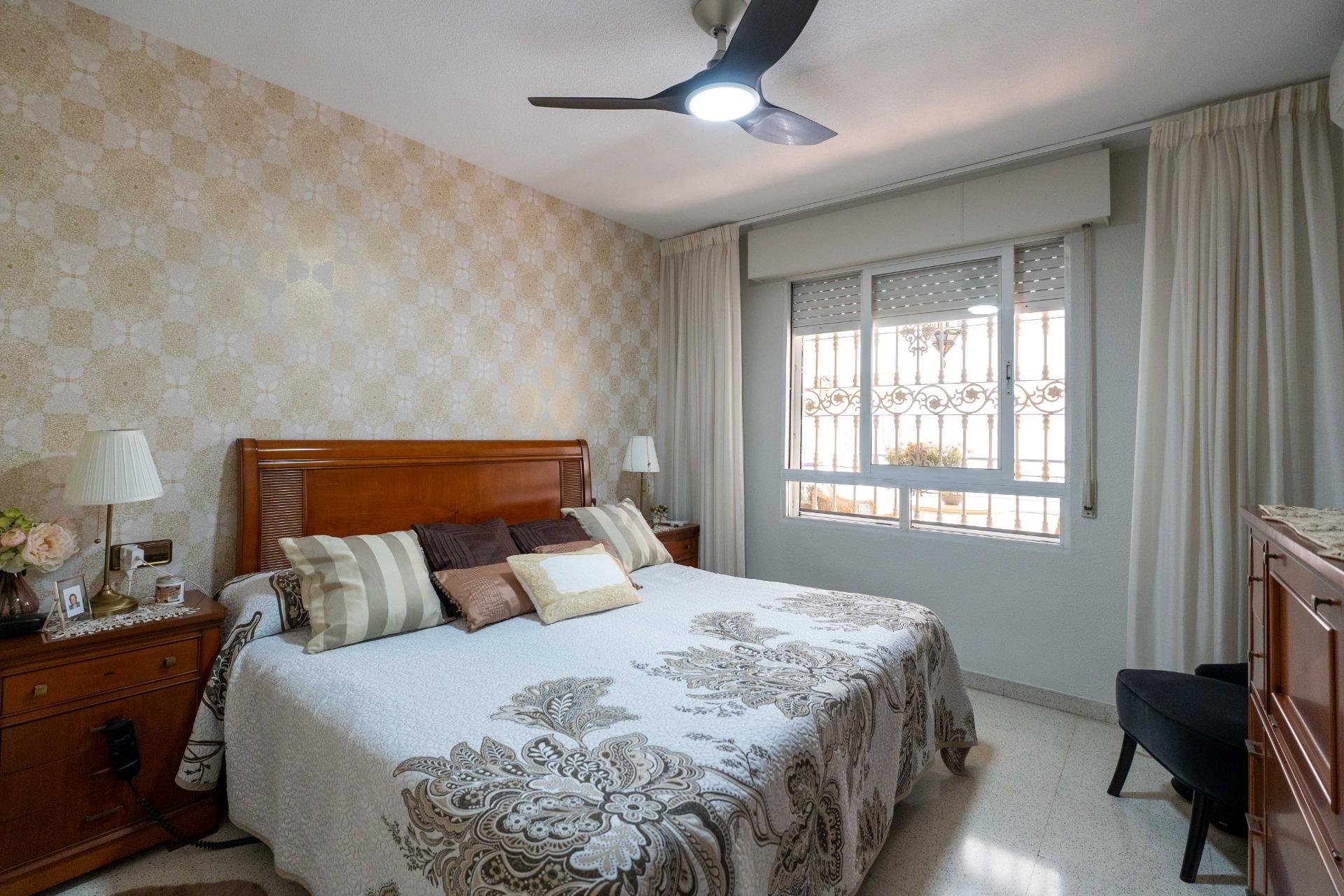 Resale - Piso - Orihuela - Zona Centro