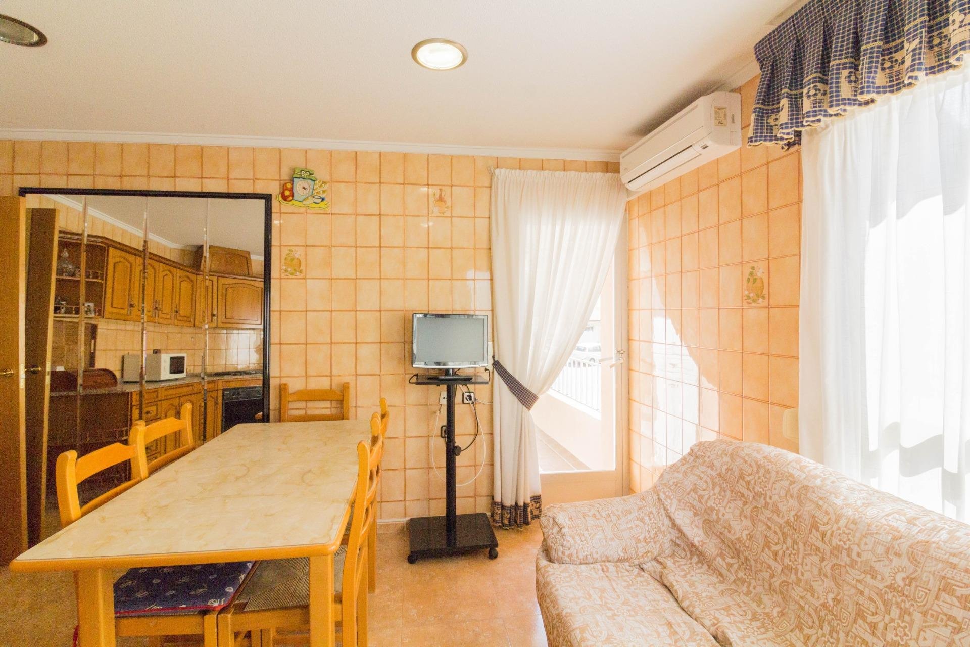 Resale - Piso - Redován - CENTRO