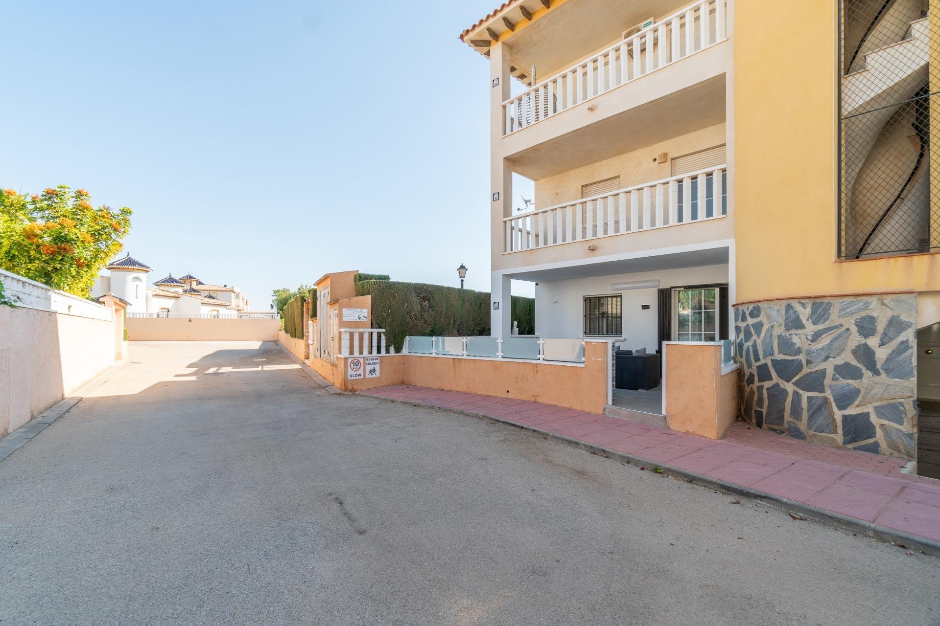 Resale - Planta baja - Orihuela Costa - Lomas de Cabo Roig