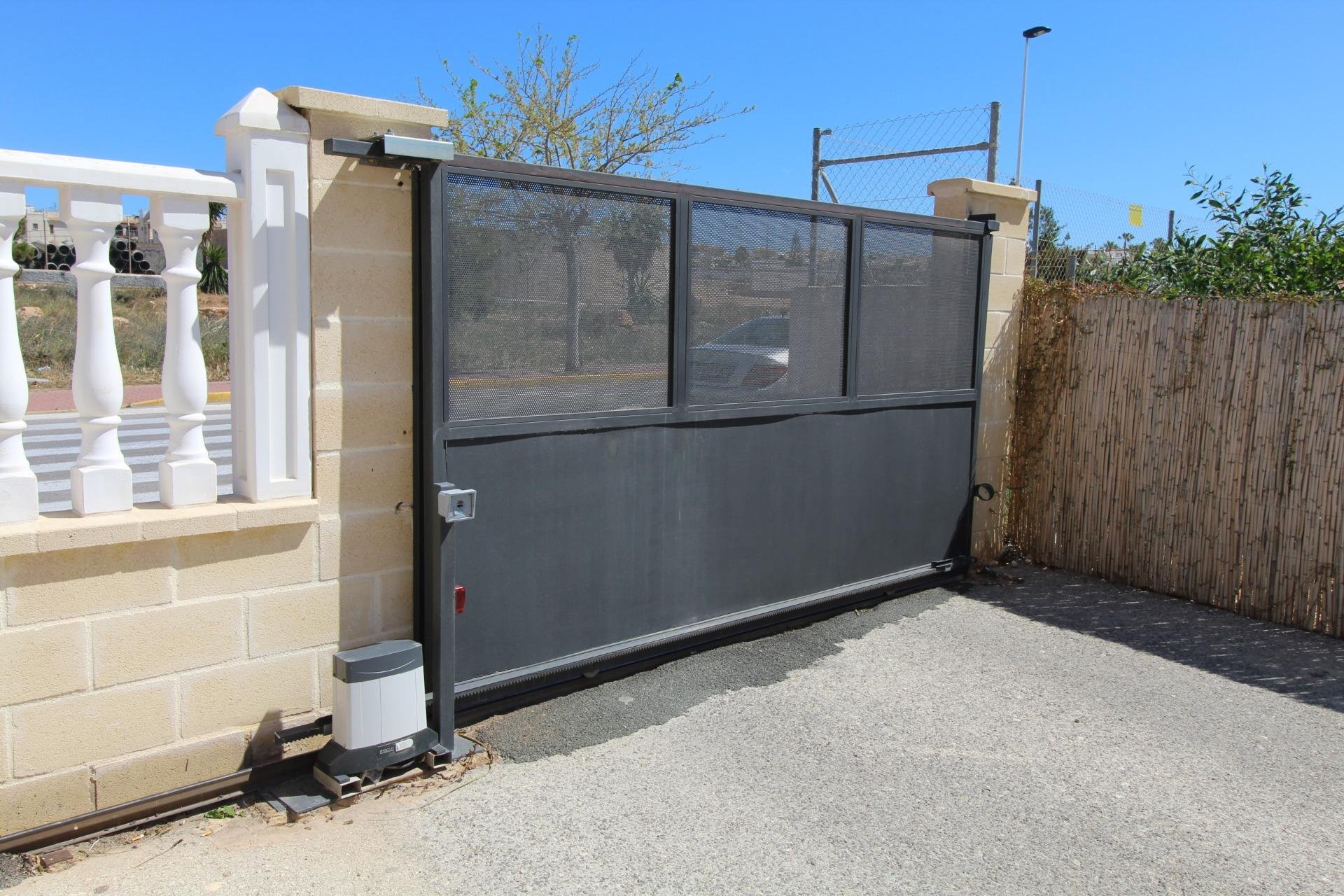 Resale - Planta baja - Torrevieja - Aguas nuevas 1