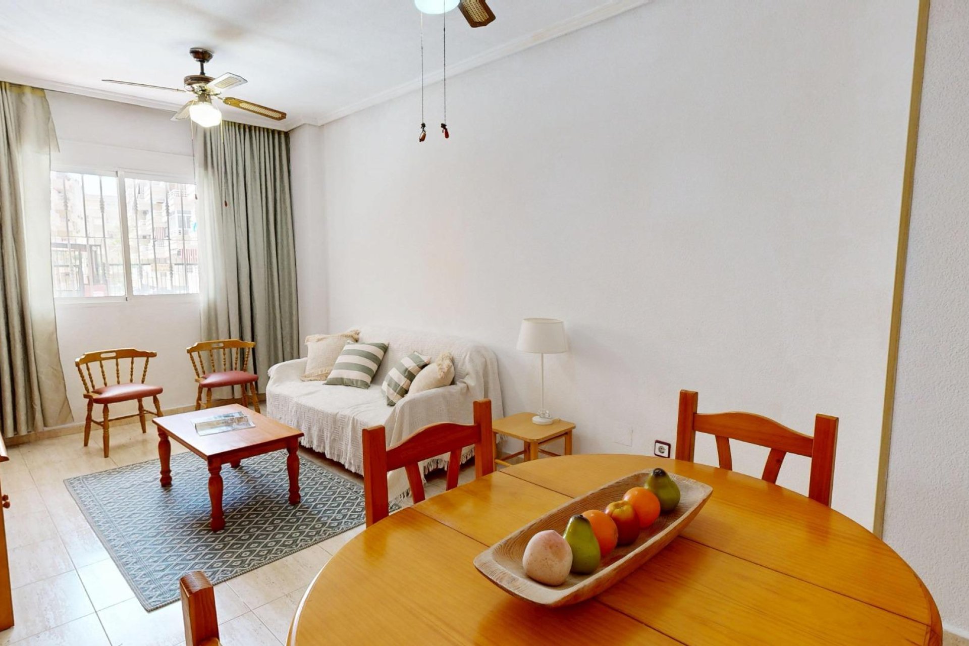 Resale - Planta baja - Torrevieja - Estacion de autobuses