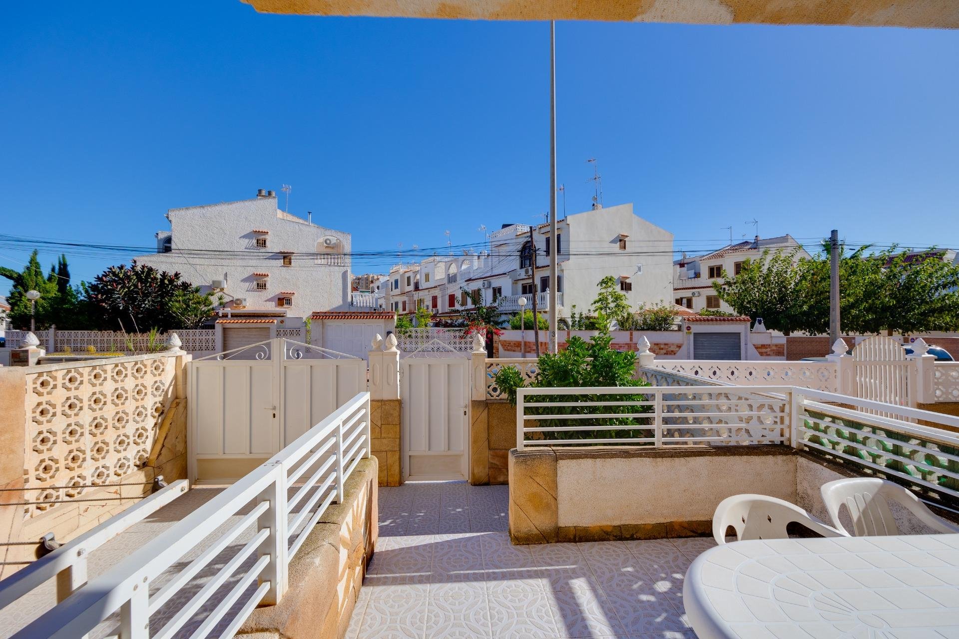 Resale - Planta baja - Torrevieja - Playa de los Locos