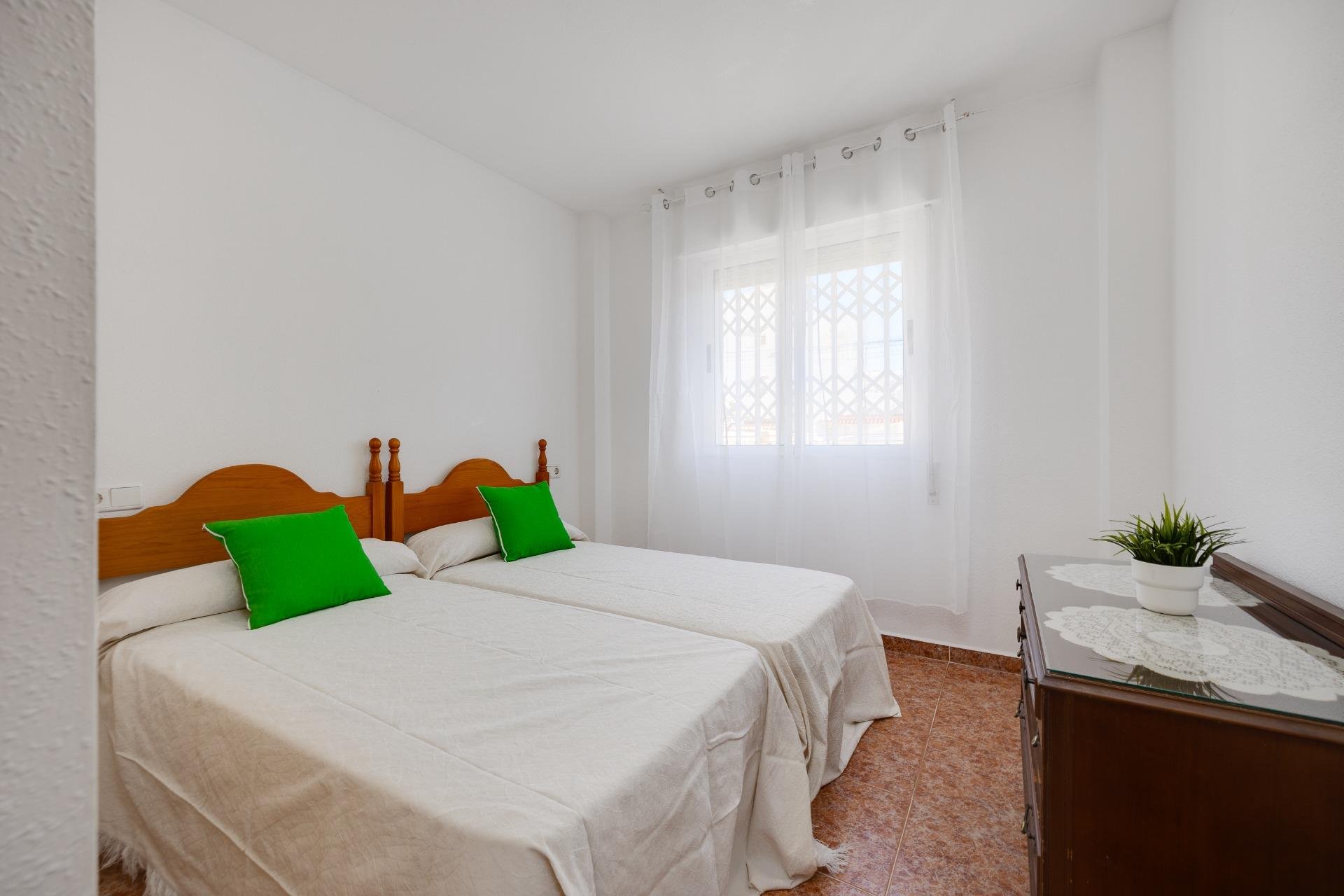 Resale - Planta baja - Torrevieja - Playa de los Locos