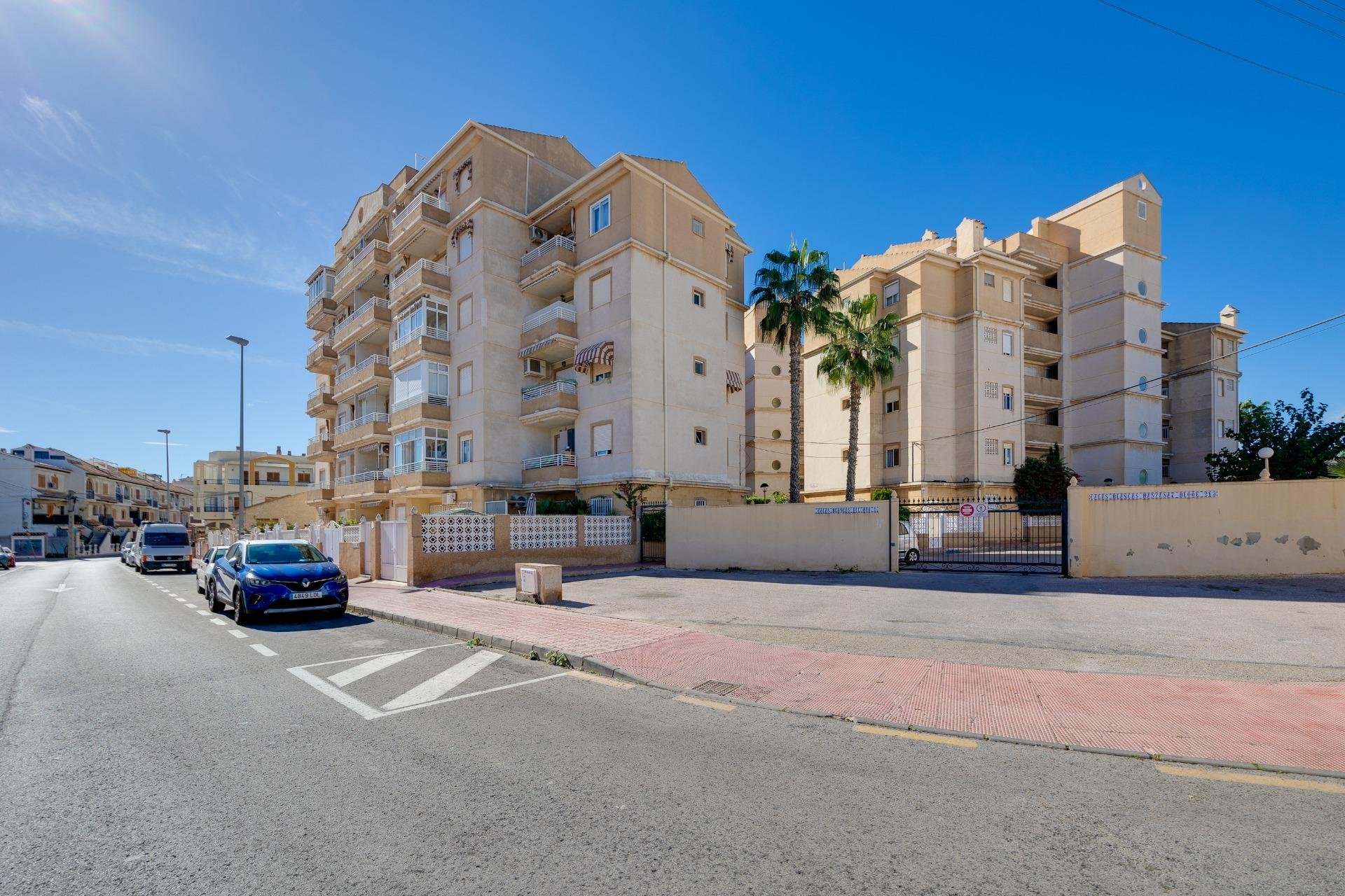 Resale - Planta baja - Torrevieja - Playa de los Locos