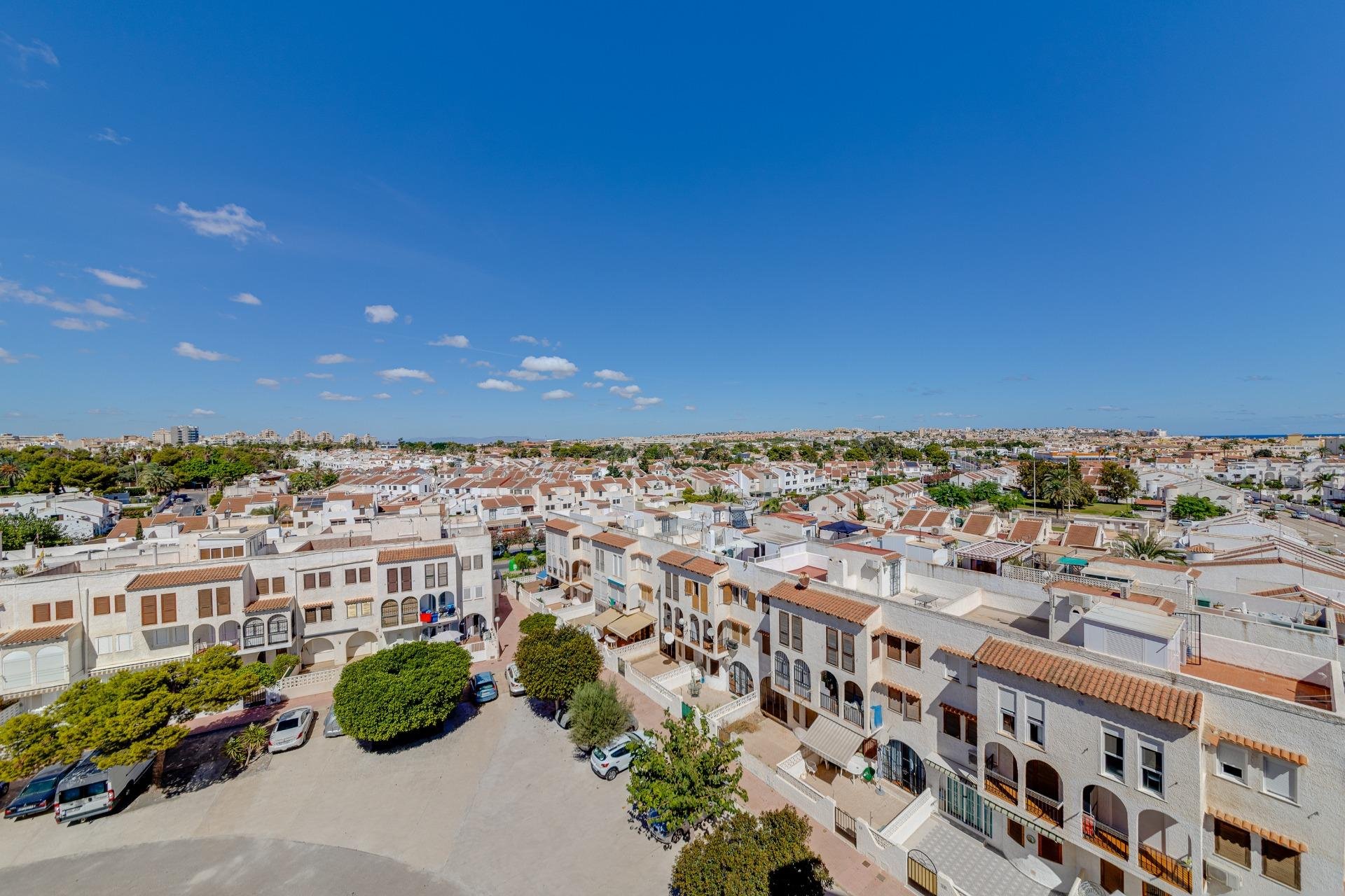 Resale - Planta baja - Torrevieja - Playa de los Locos