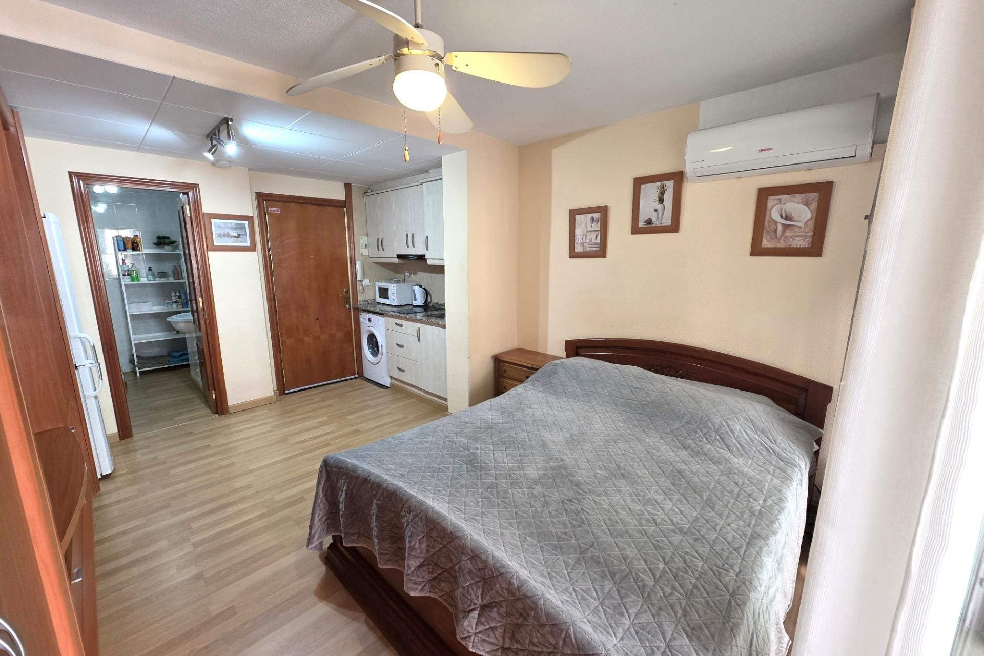 Resale - Study - Torrevieja - Playa del Cura