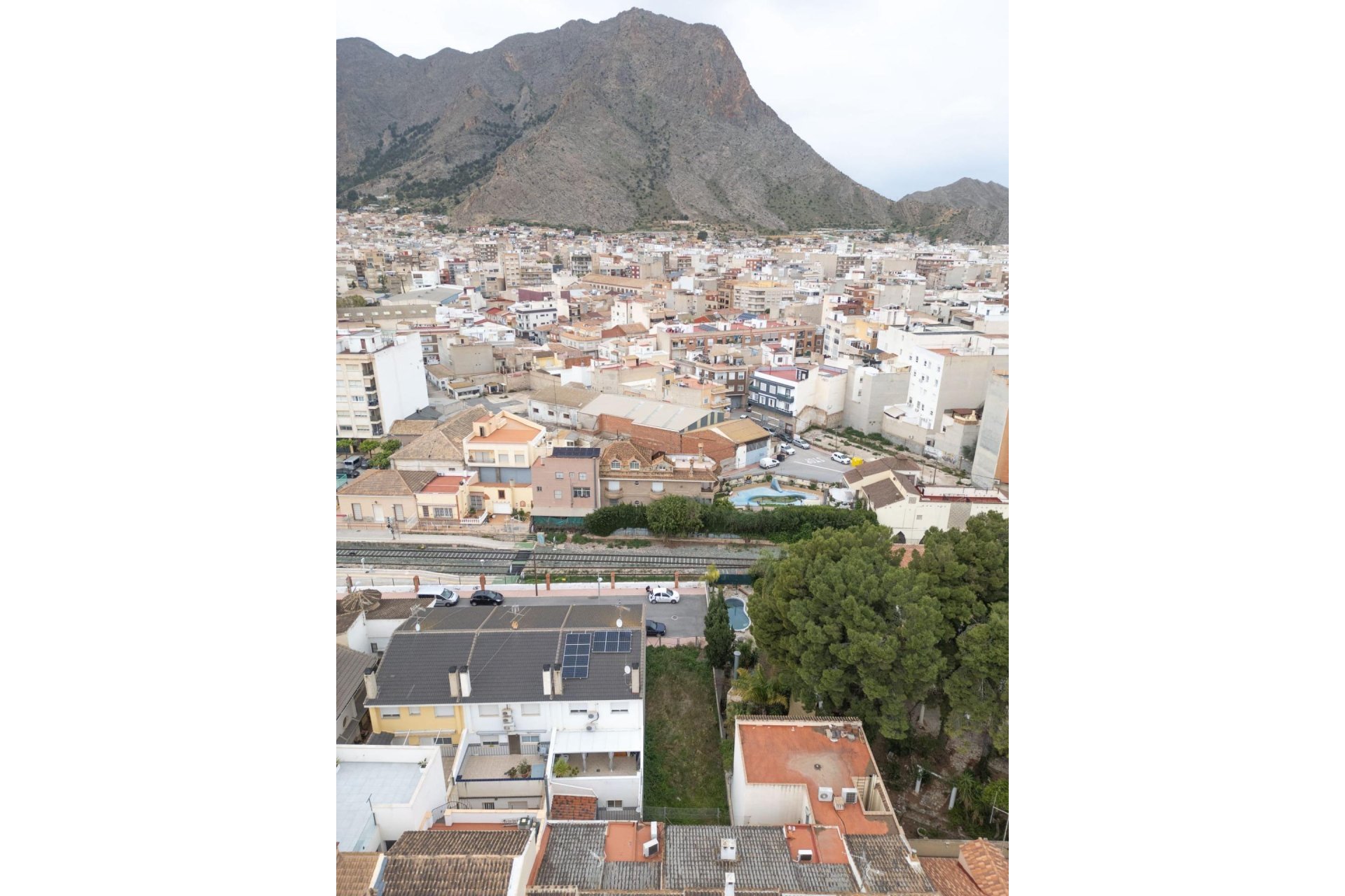 Resale - Terreno urbano - Callosa de Segura - JUNTO COLEGIO LA PAZ