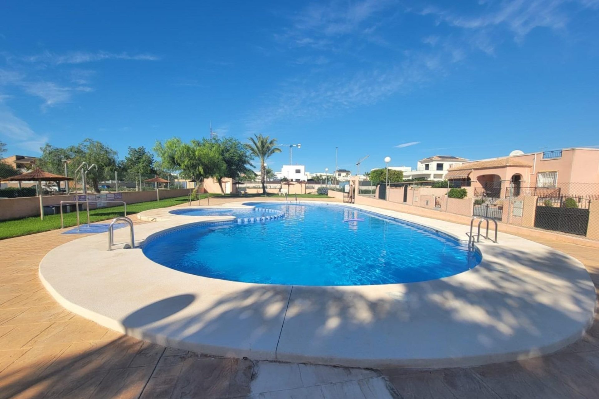 Resale - Townhouse - Los Montesinos - Los Montesinos - Urb. La Herrada