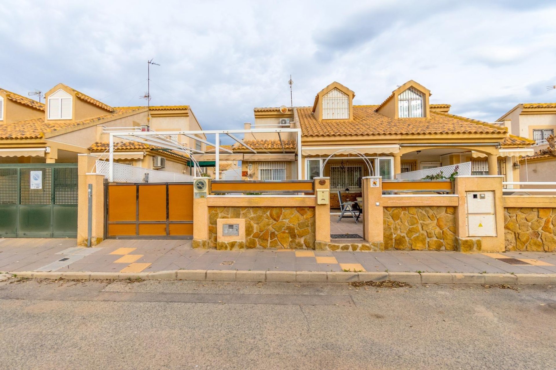 Resale - Townhouse - Pilar de la Horadada - Torre de la Horadada