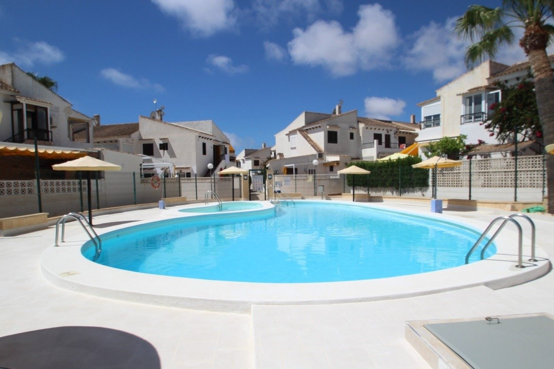 Resale - Townhouse - Torrevieja - Aguas nuevas 1