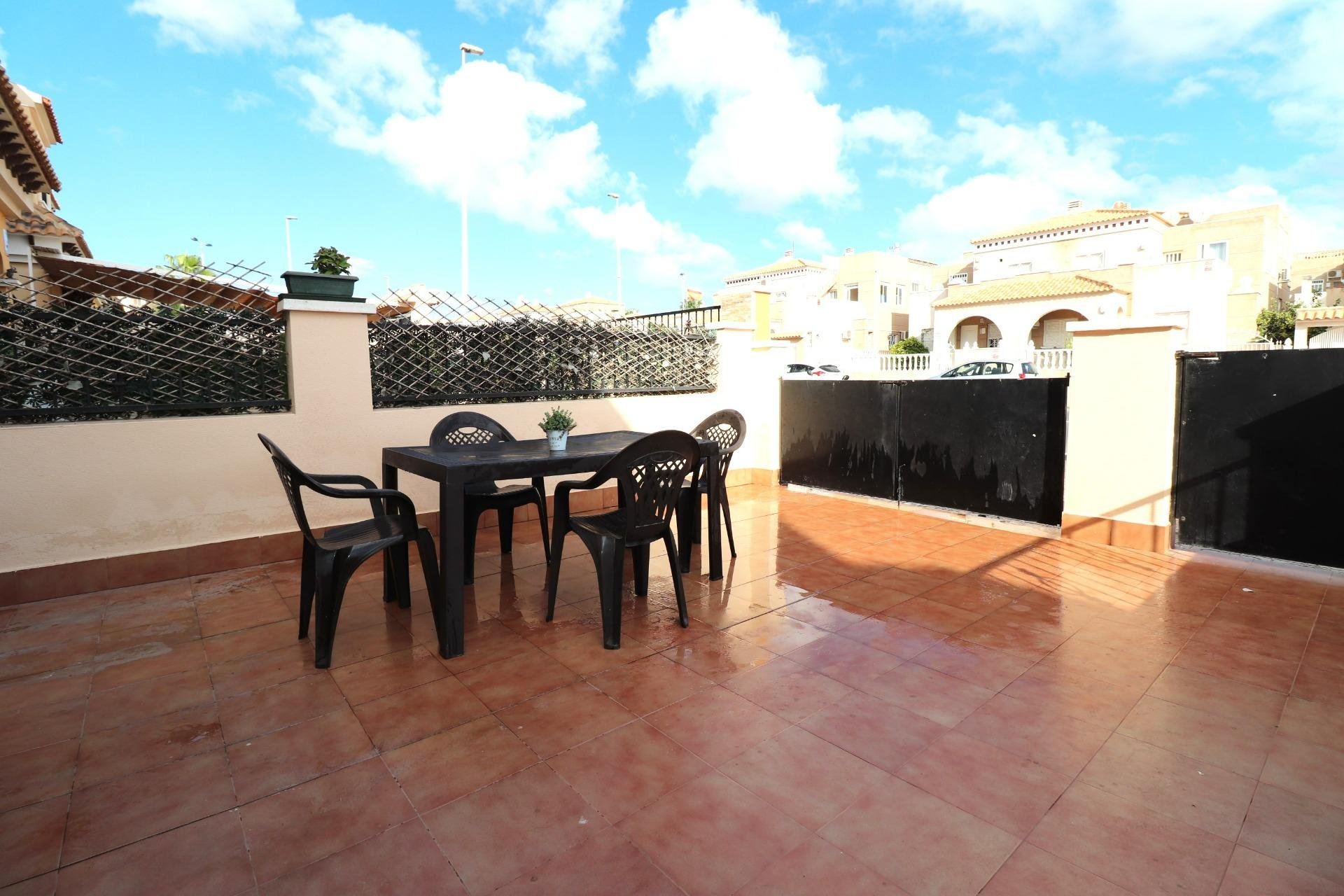 Resale - Townhouse - Torrevieja - Aguas nuevas 1