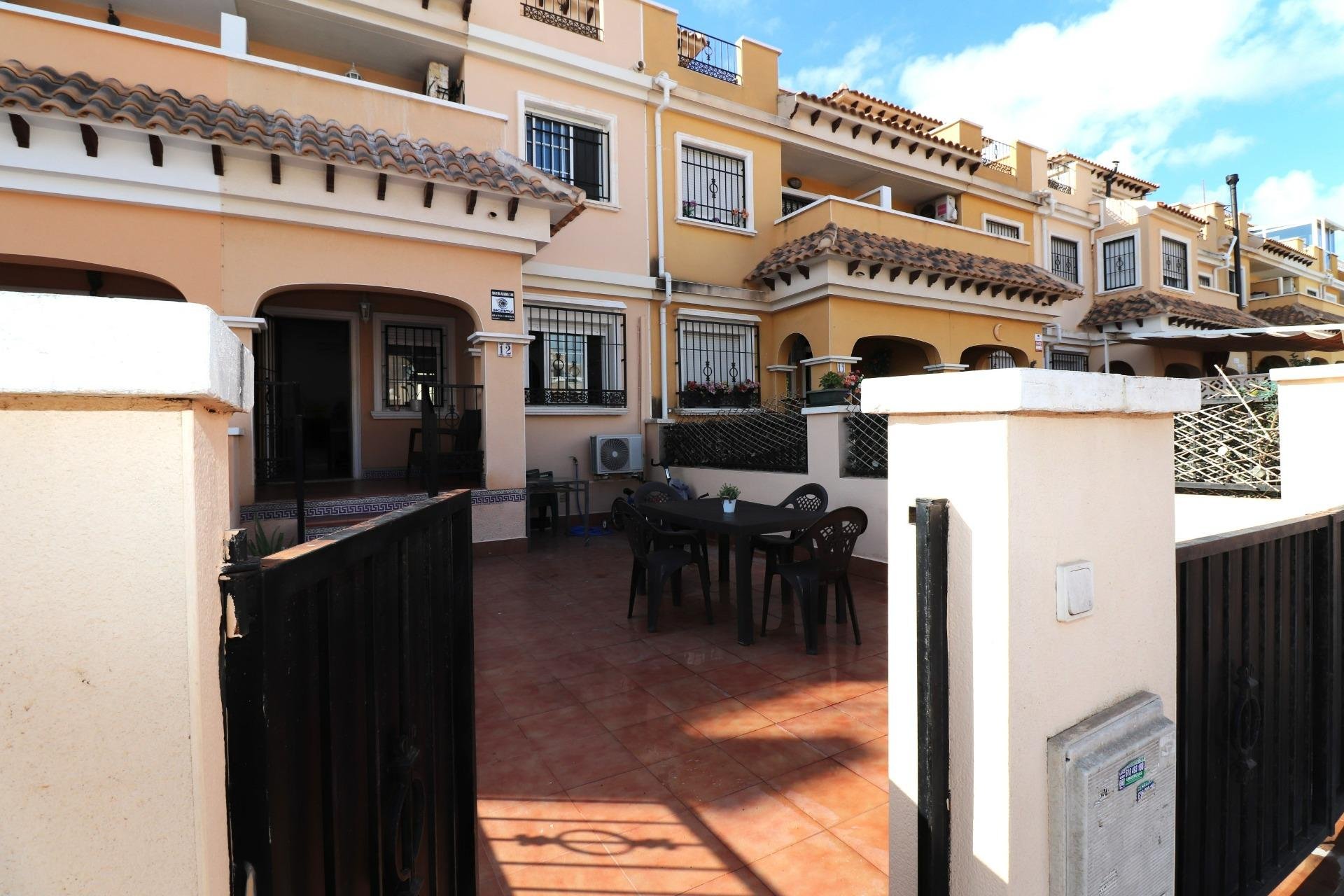 Resale - Townhouse - Torrevieja - Aguas nuevas 1