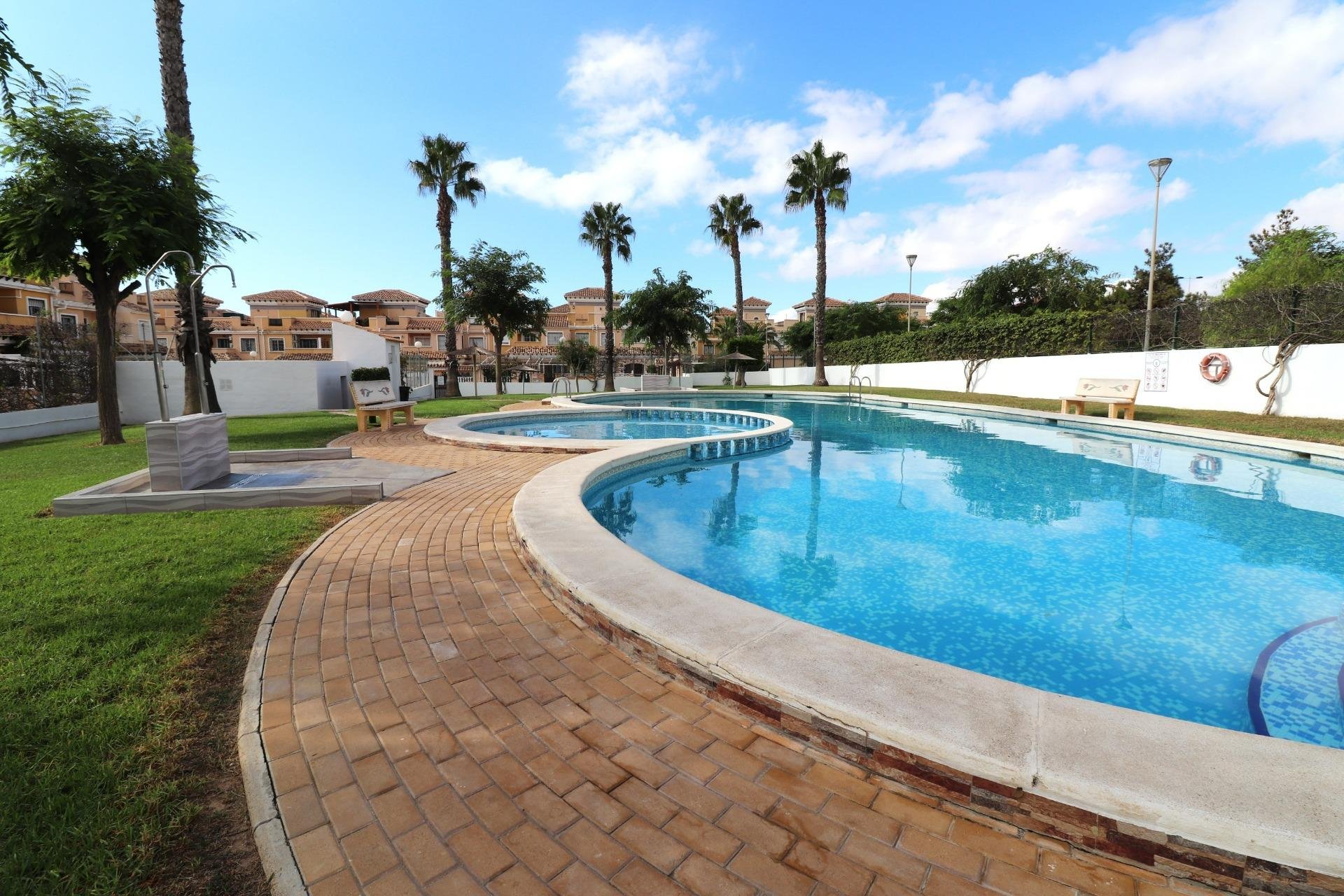 Resale - Townhouse - Torrevieja - Aguas nuevas 1