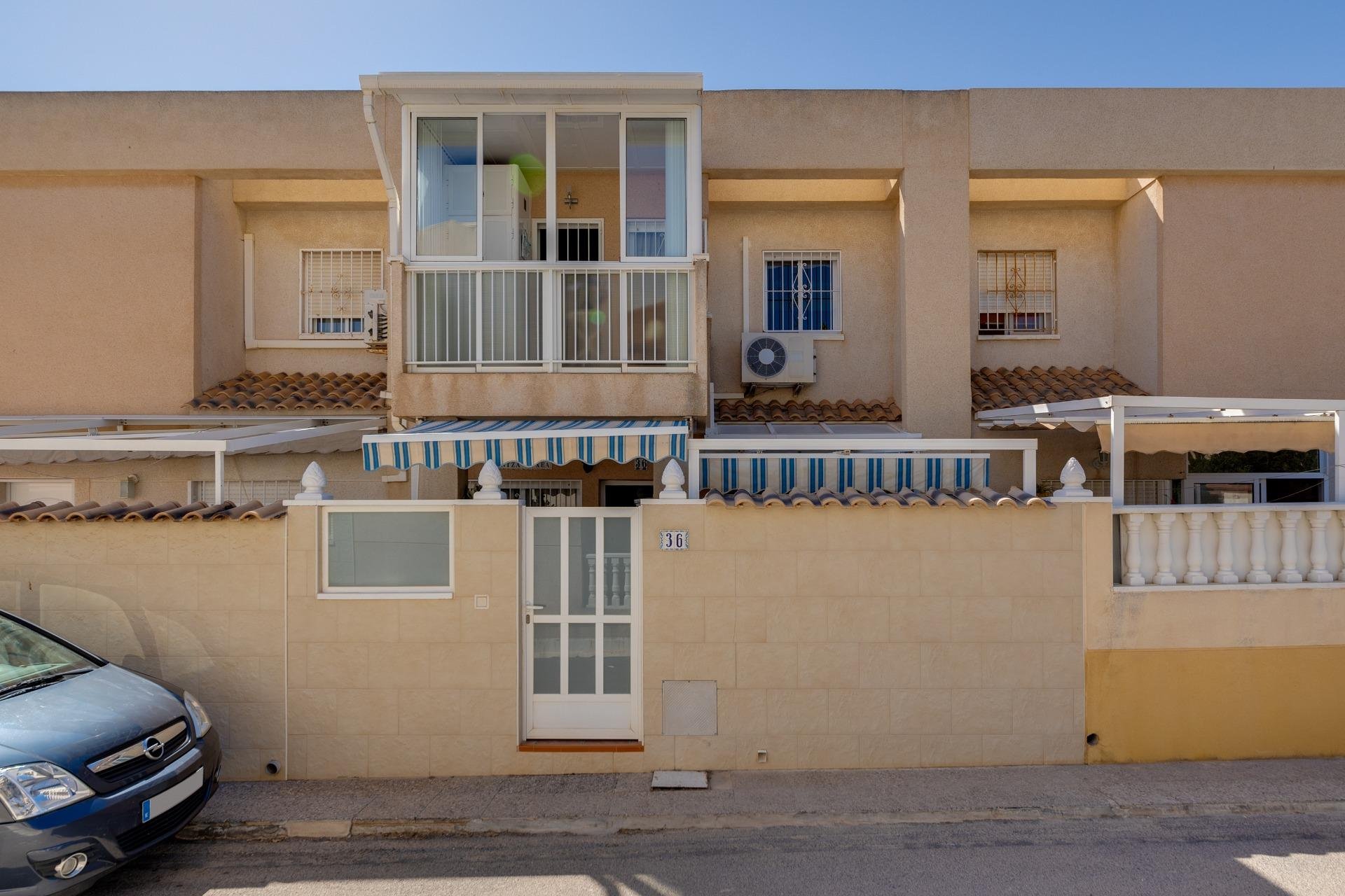 Resale - Townhouse - Torrevieja - Aguas nuevas 2