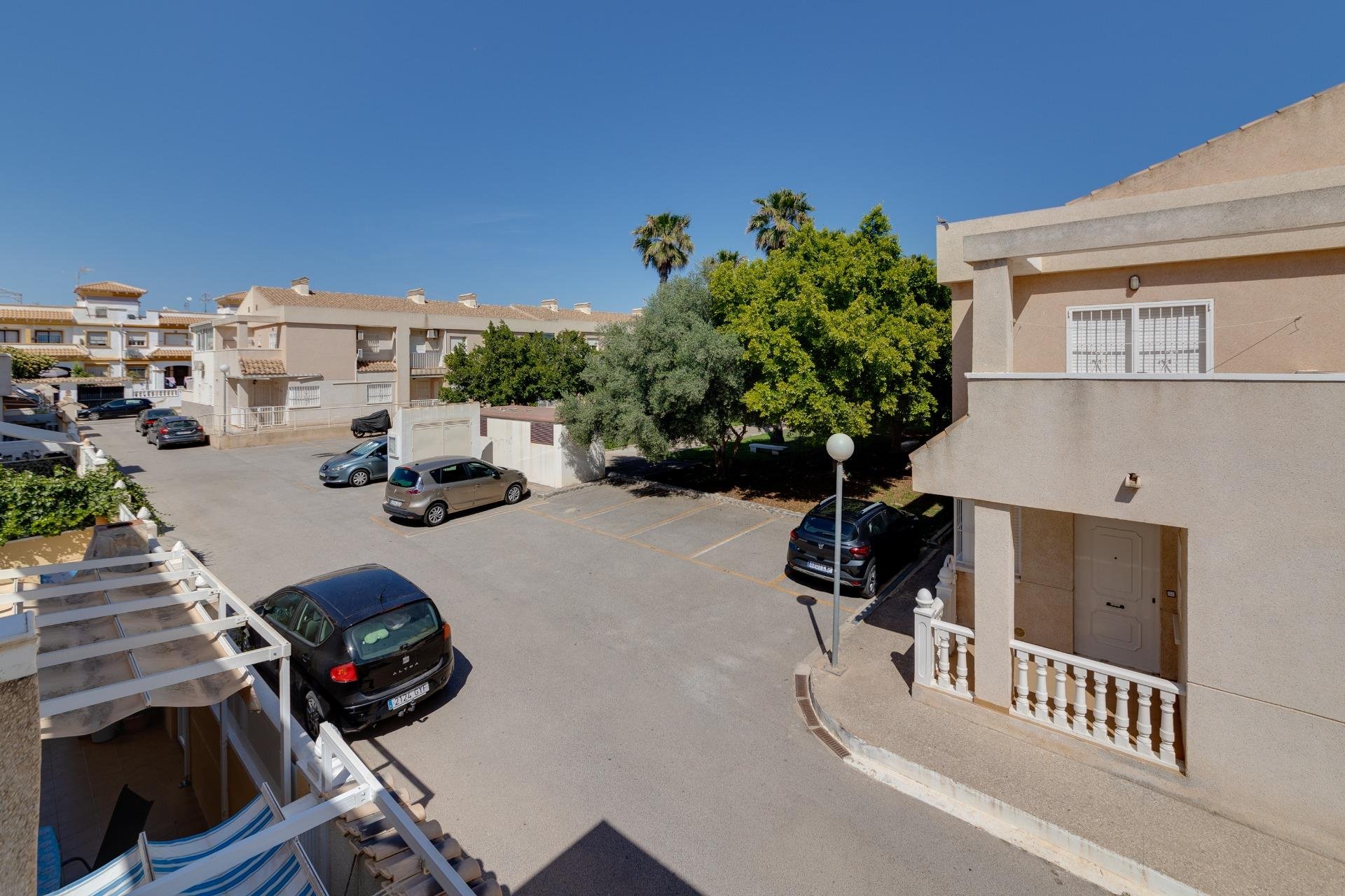 Resale - Townhouse - Torrevieja - Aguas nuevas 2