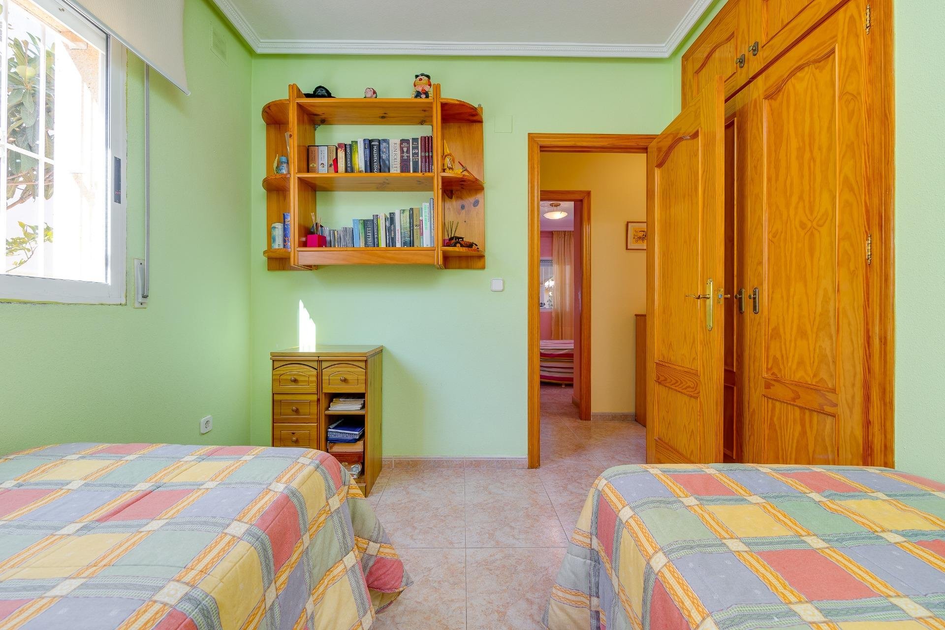 Resale - Townhouse - Torrevieja - Aguas nuevas 2