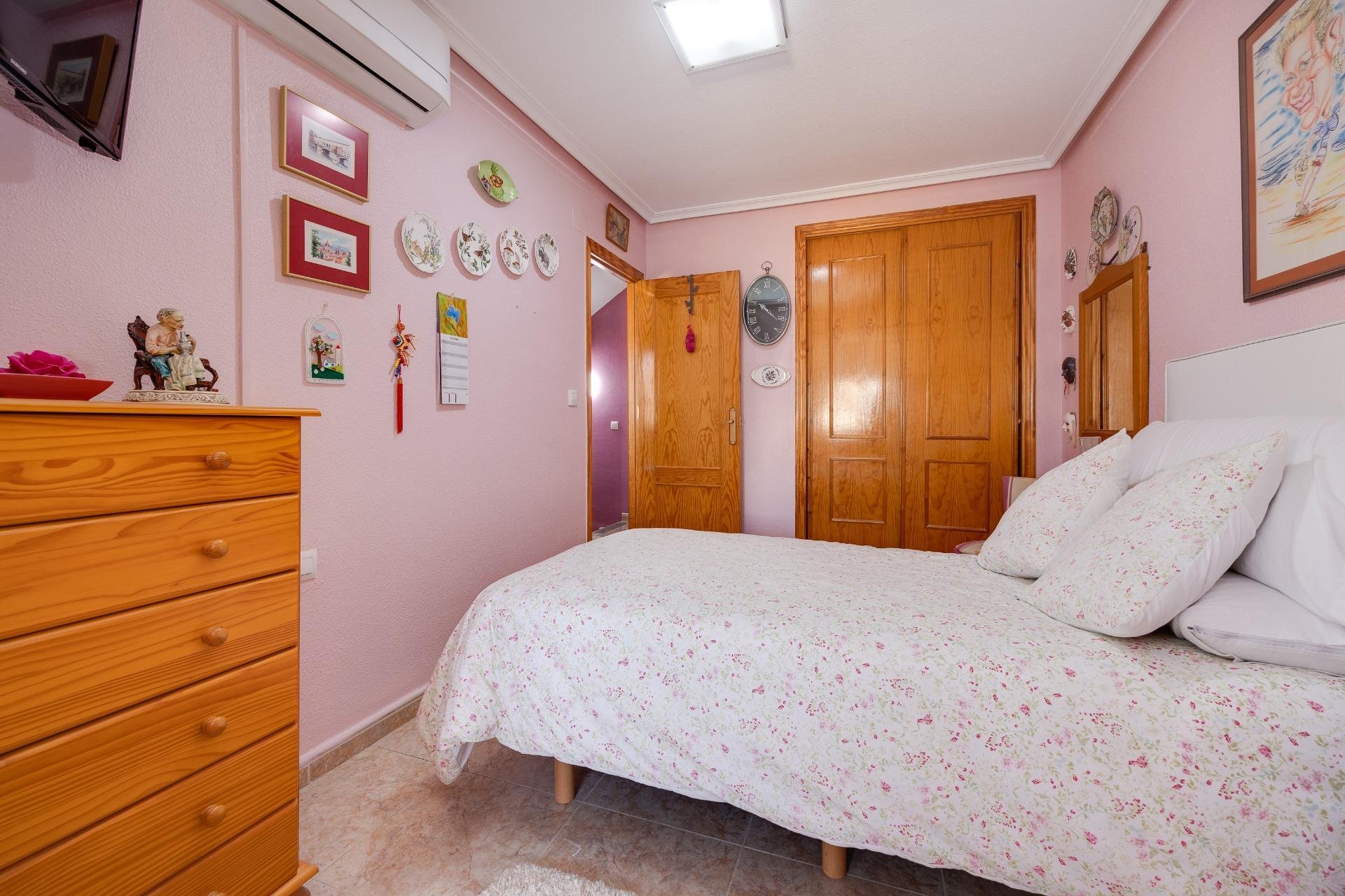 Resale - Townhouse - Torrevieja - Aguas nuevas 2