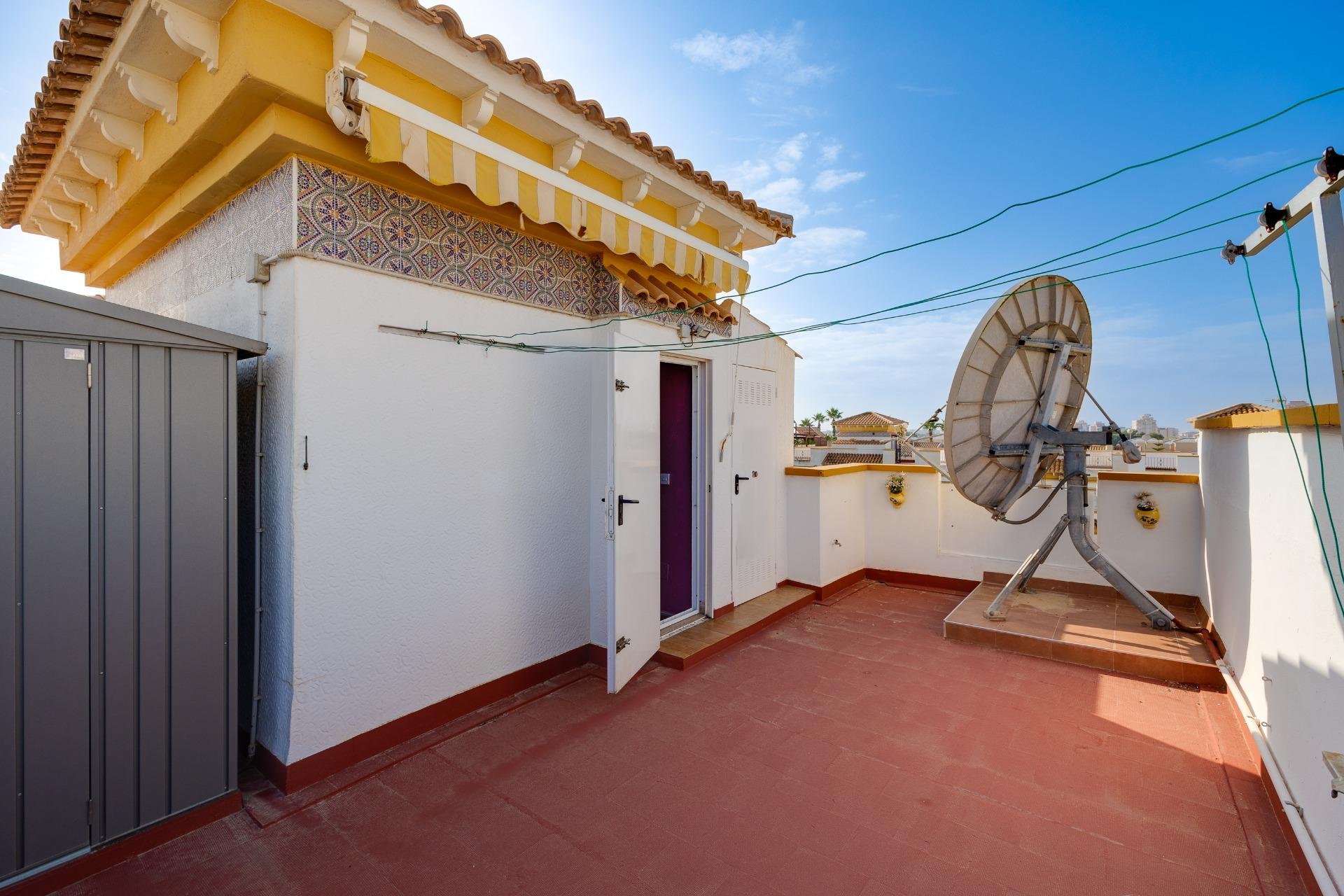 Resale - Townhouse - Torrevieja - Aguas nuevas 2