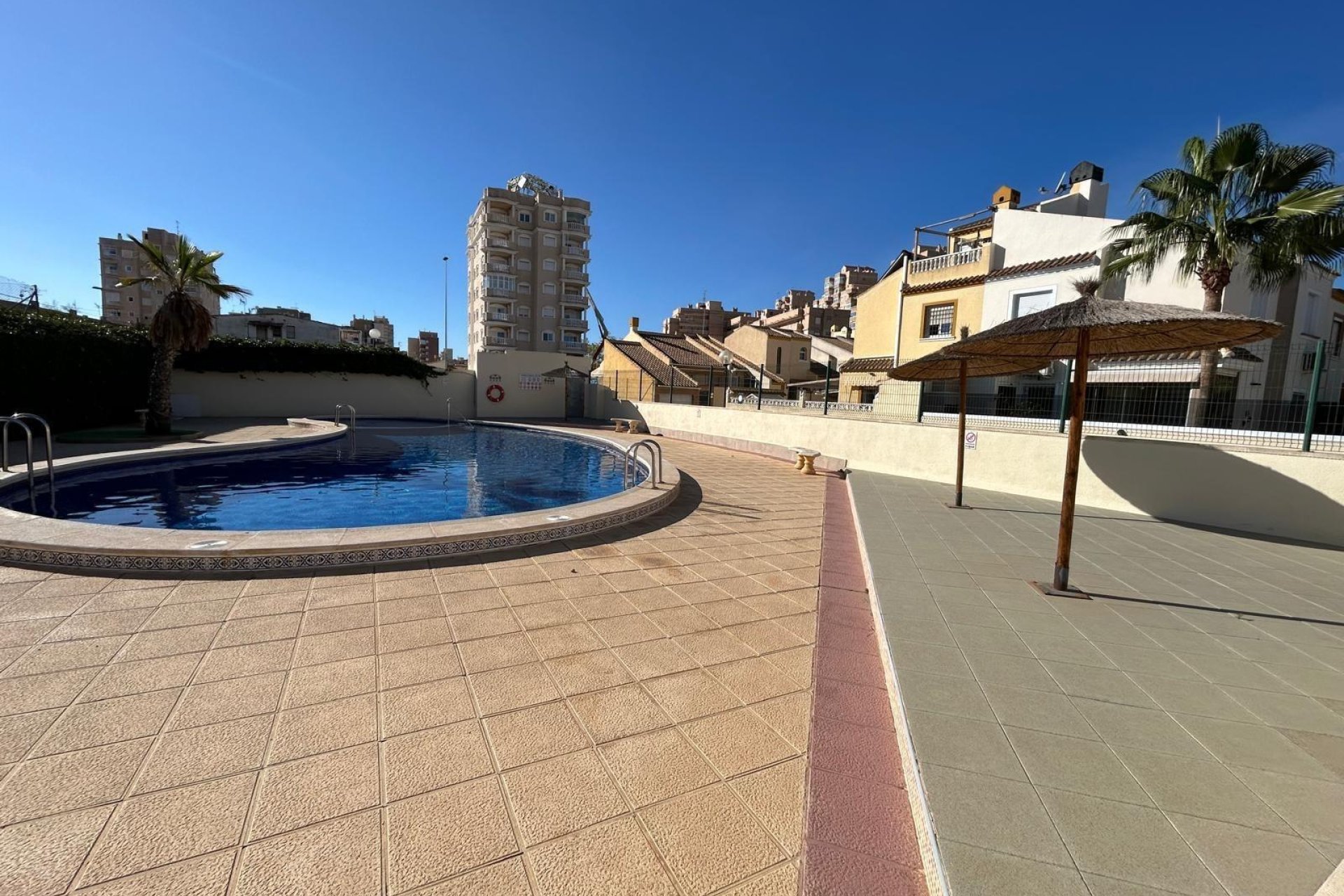 Resale - Townhouse - Torrevieja - Aguas Nuevas