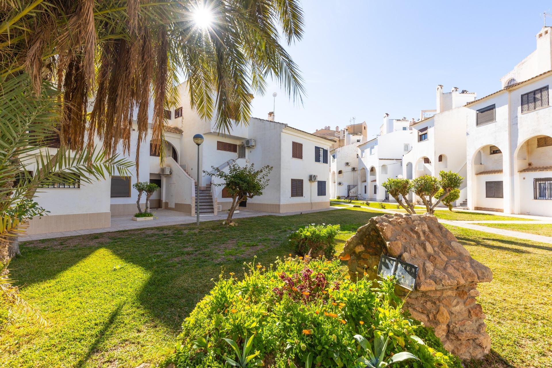 Resale - Townhouse - Torrevieja - Calas blanca