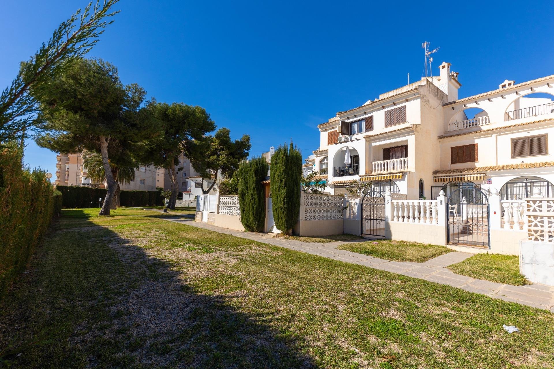 Resale - Townhouse - Torrevieja - Calas blanca