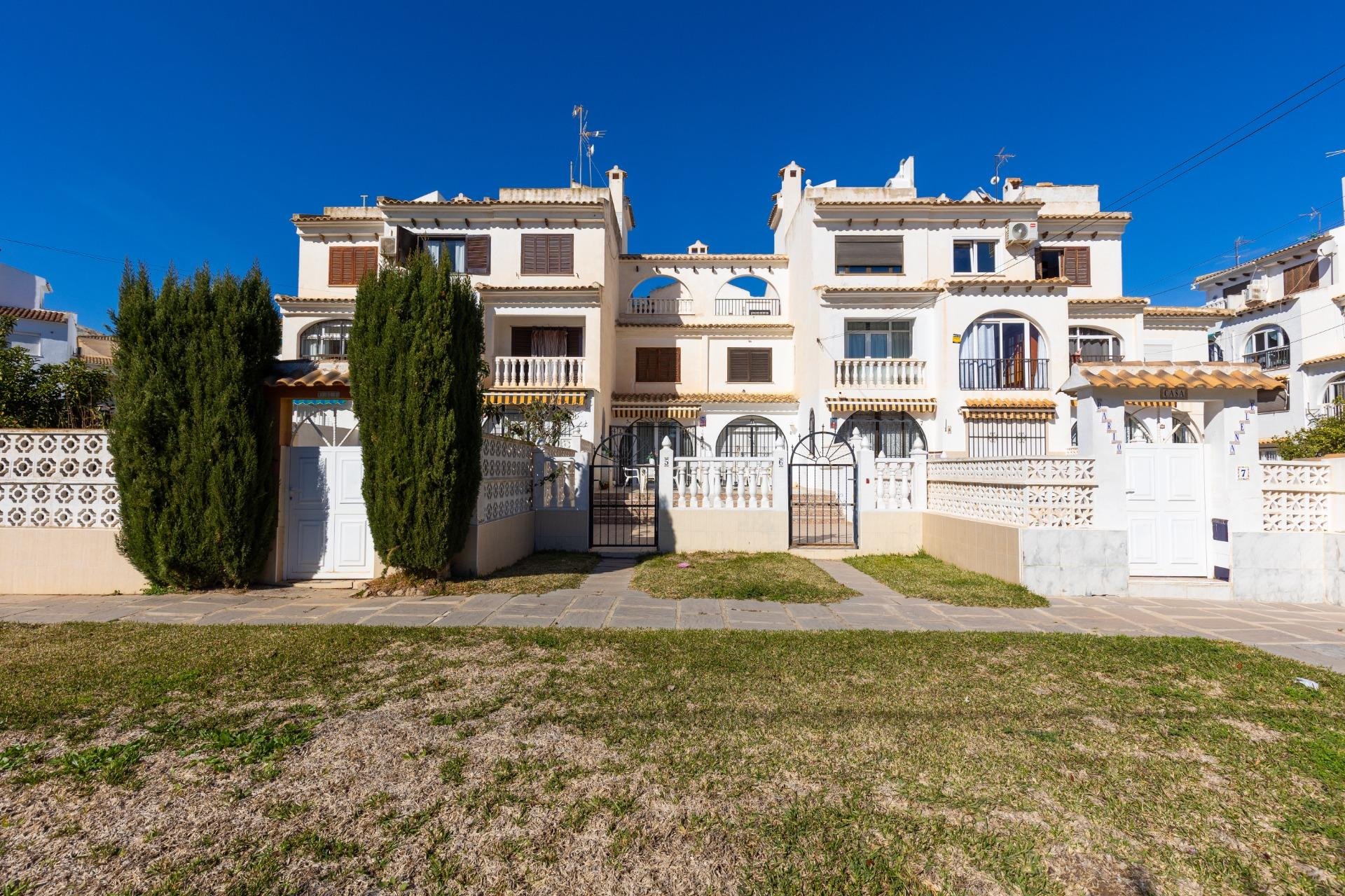 Resale - Townhouse - Torrevieja - Calas blanca