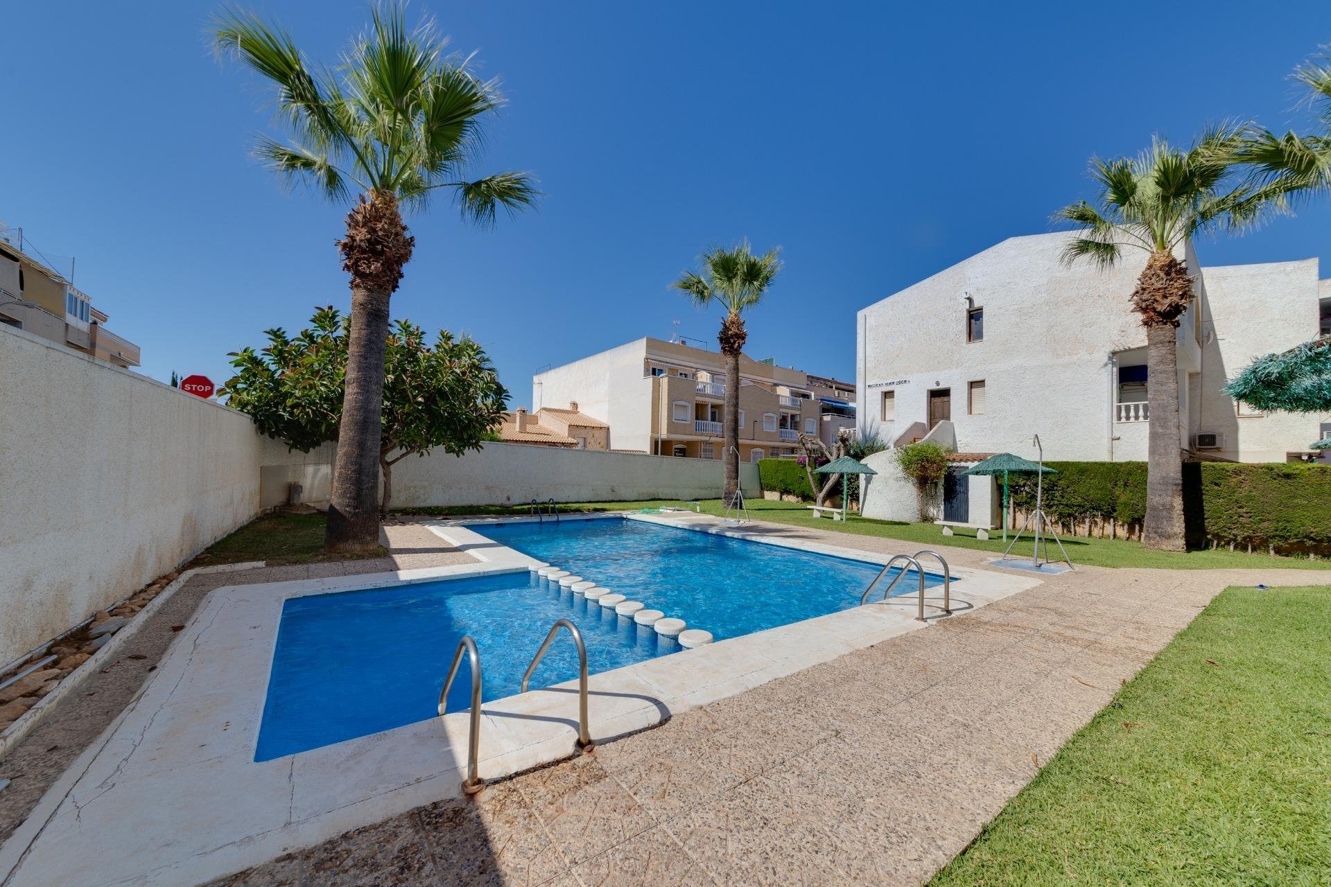 Resale - Townhouse - Torrevieja - Calas blanca