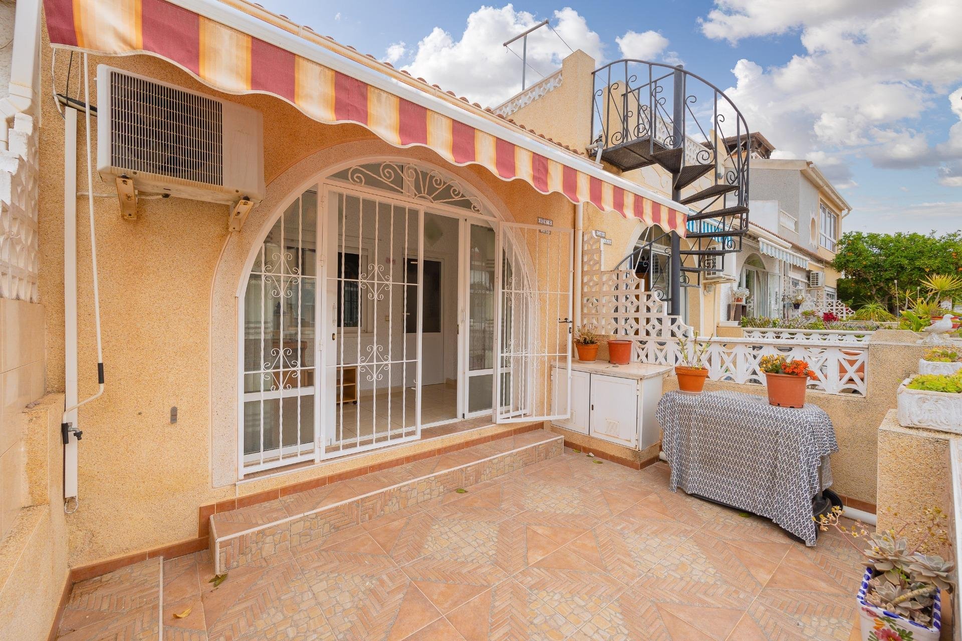 Resale - Townhouse - Torrevieja - La Siesta - El Salado - Torreta