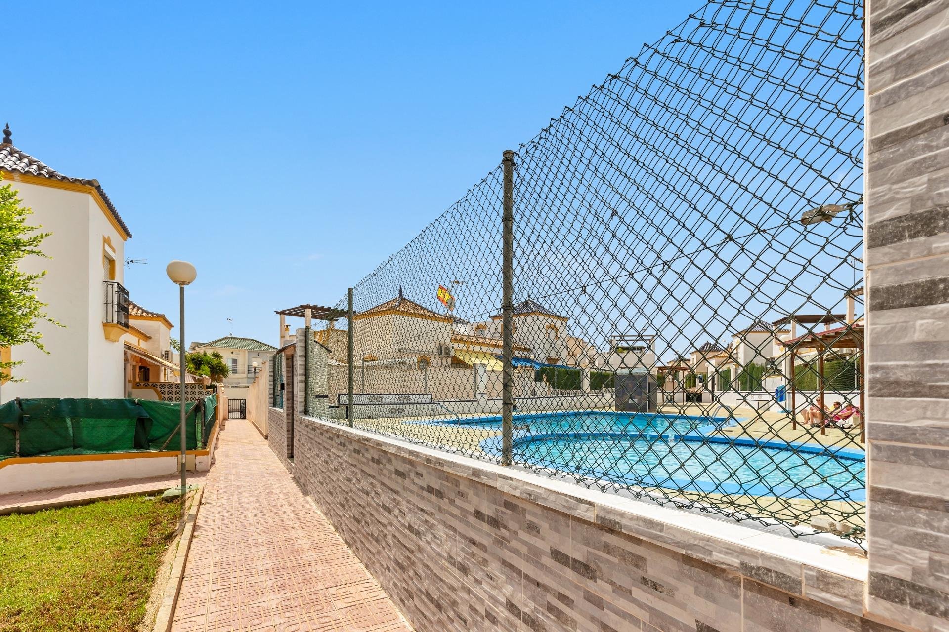 Resale - Townhouse - Torrevieja - Los altos