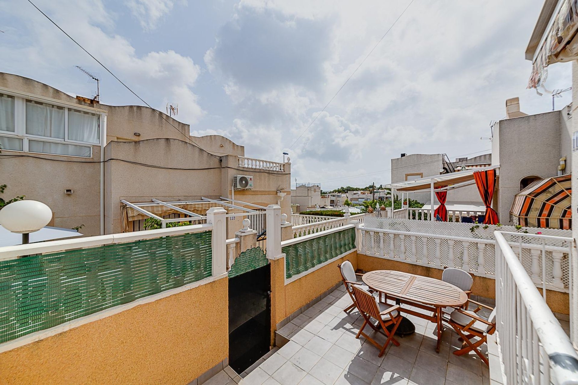 Resale - Townhouse - Torrevieja - Los balcones