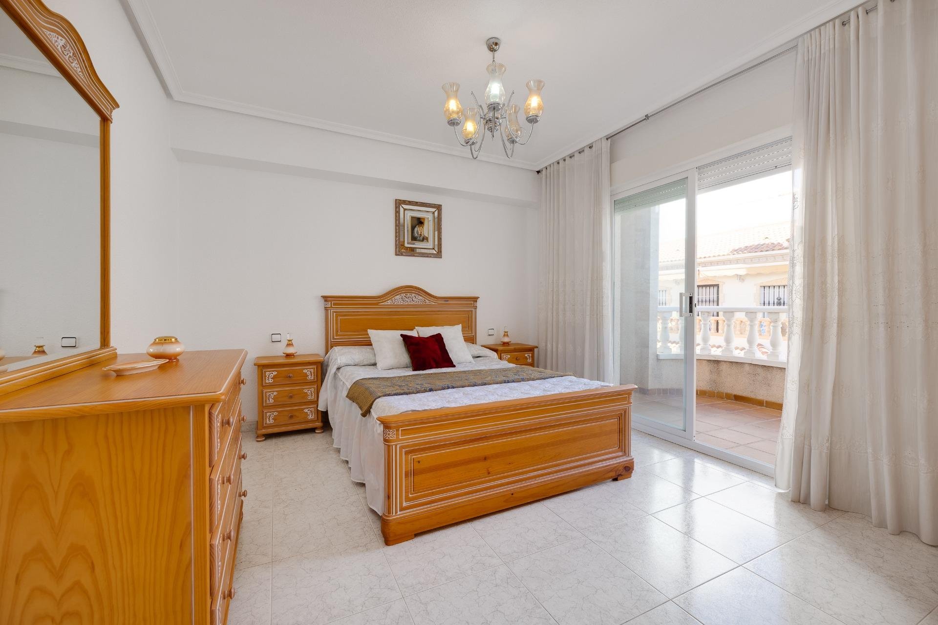 Resale - Townhouse - Torrevieja - Paseo maritimo