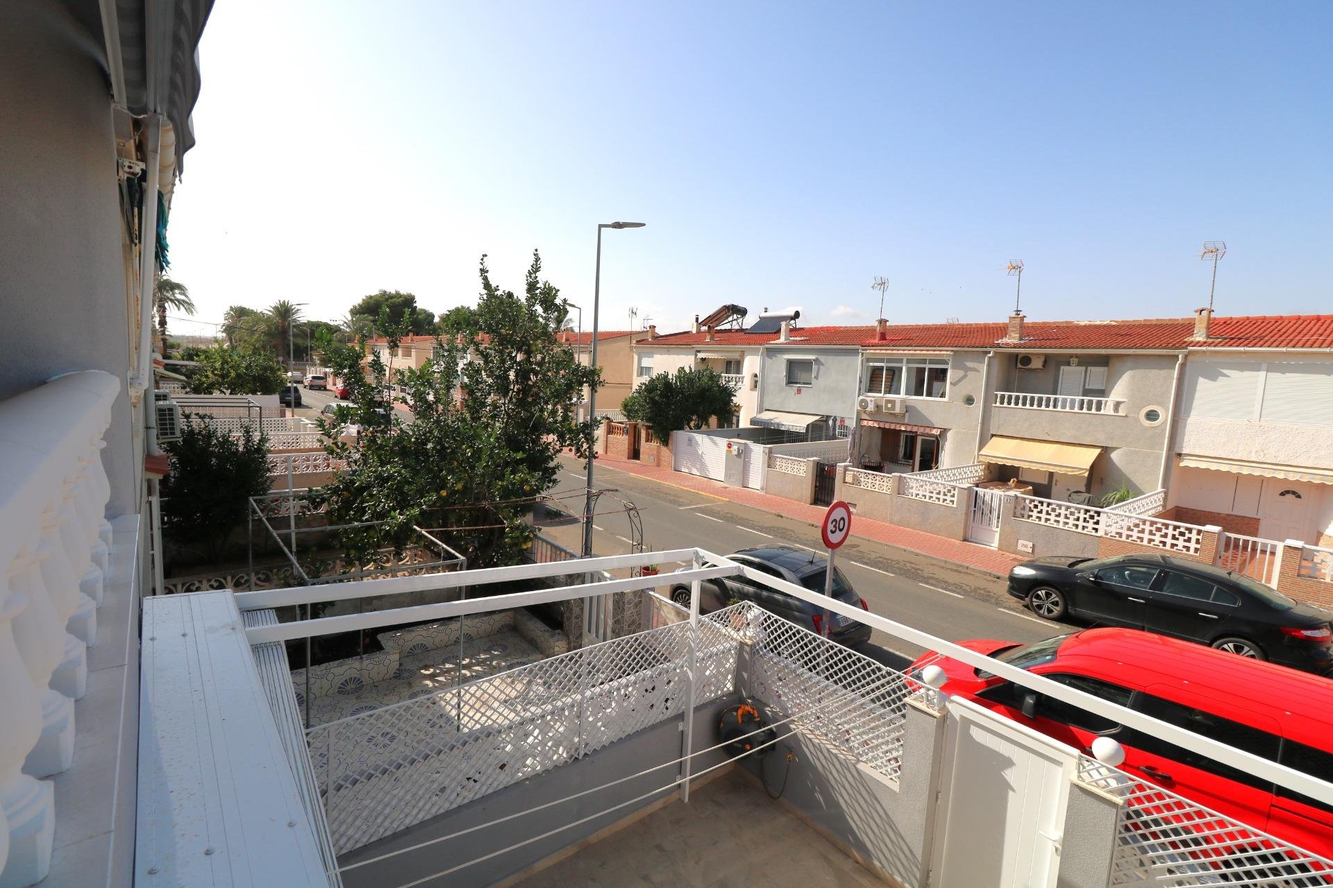 Resale - Townhouse - Torrevieja - Playa de los Naufragos