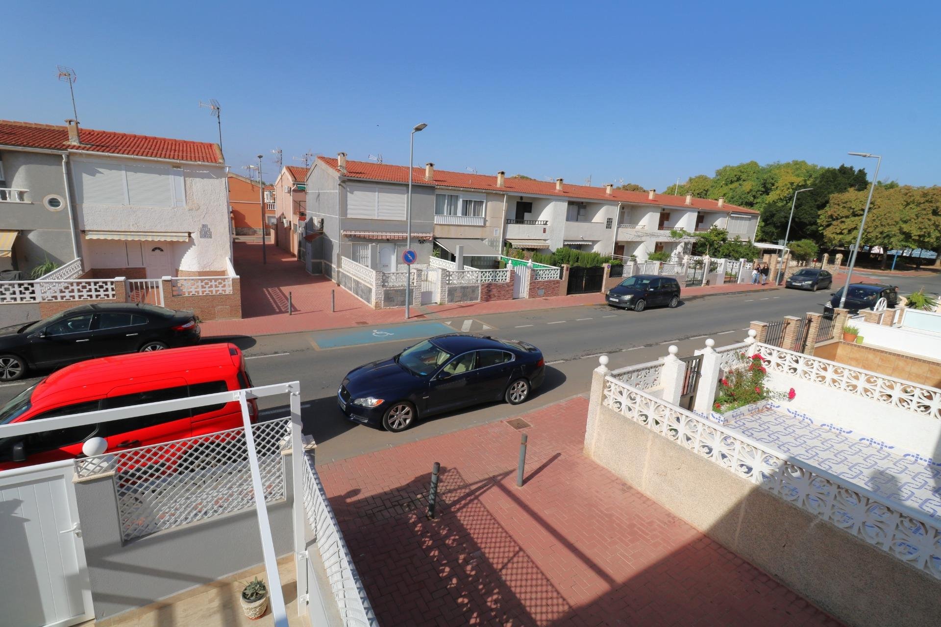 Resale - Townhouse - Torrevieja - Playa de los Naufragos