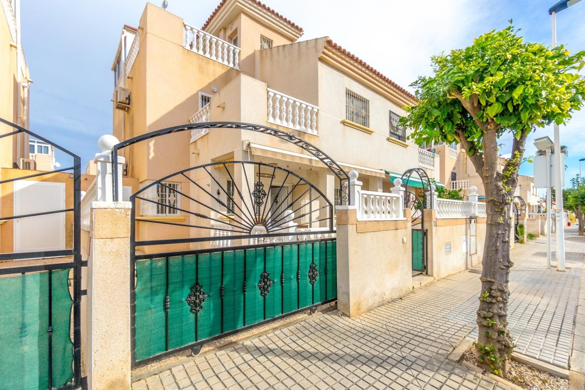 Resale - Townhouse - Torrevieja - Torretas