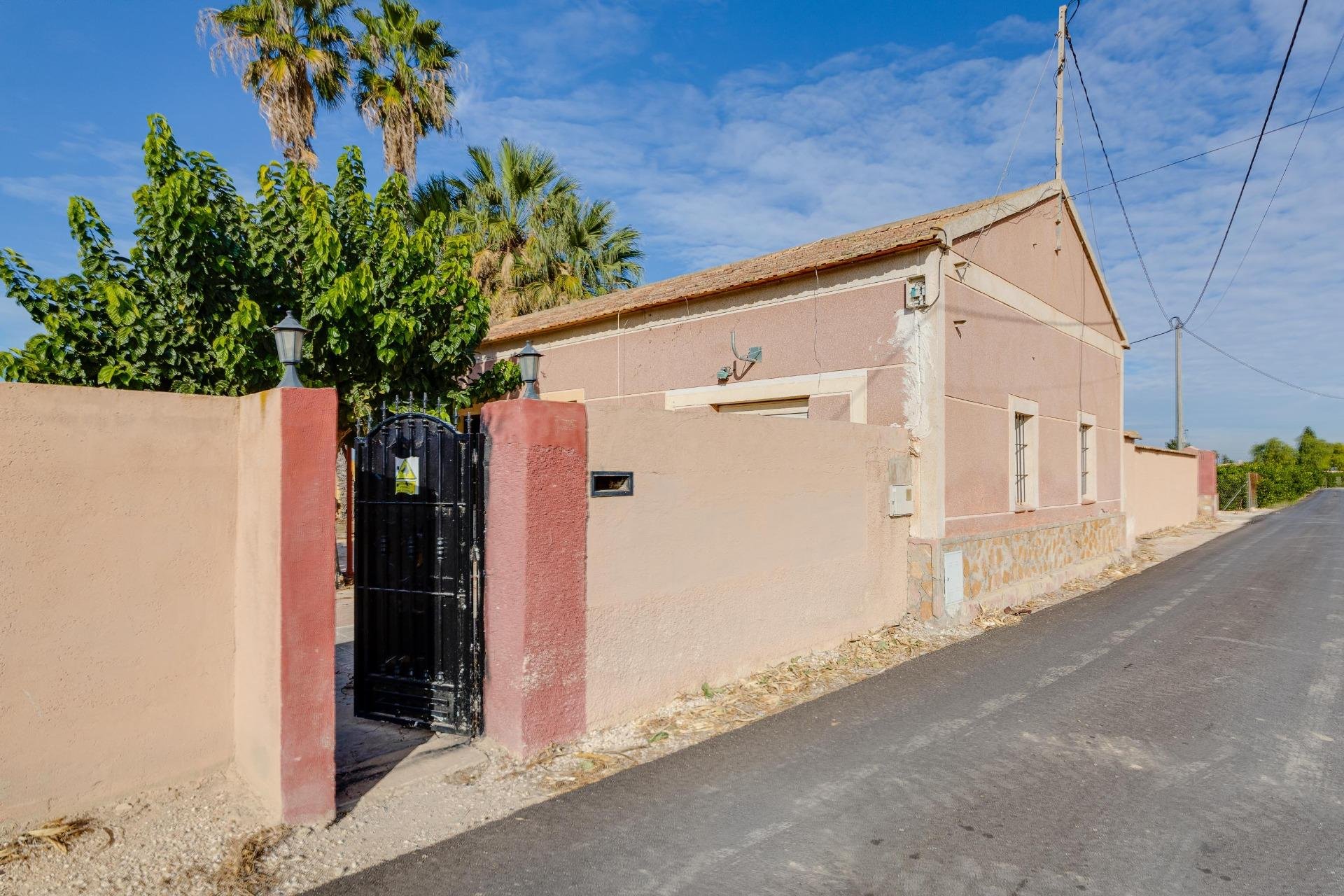 Resale - Villa - Daya Vieja - Sin Zona