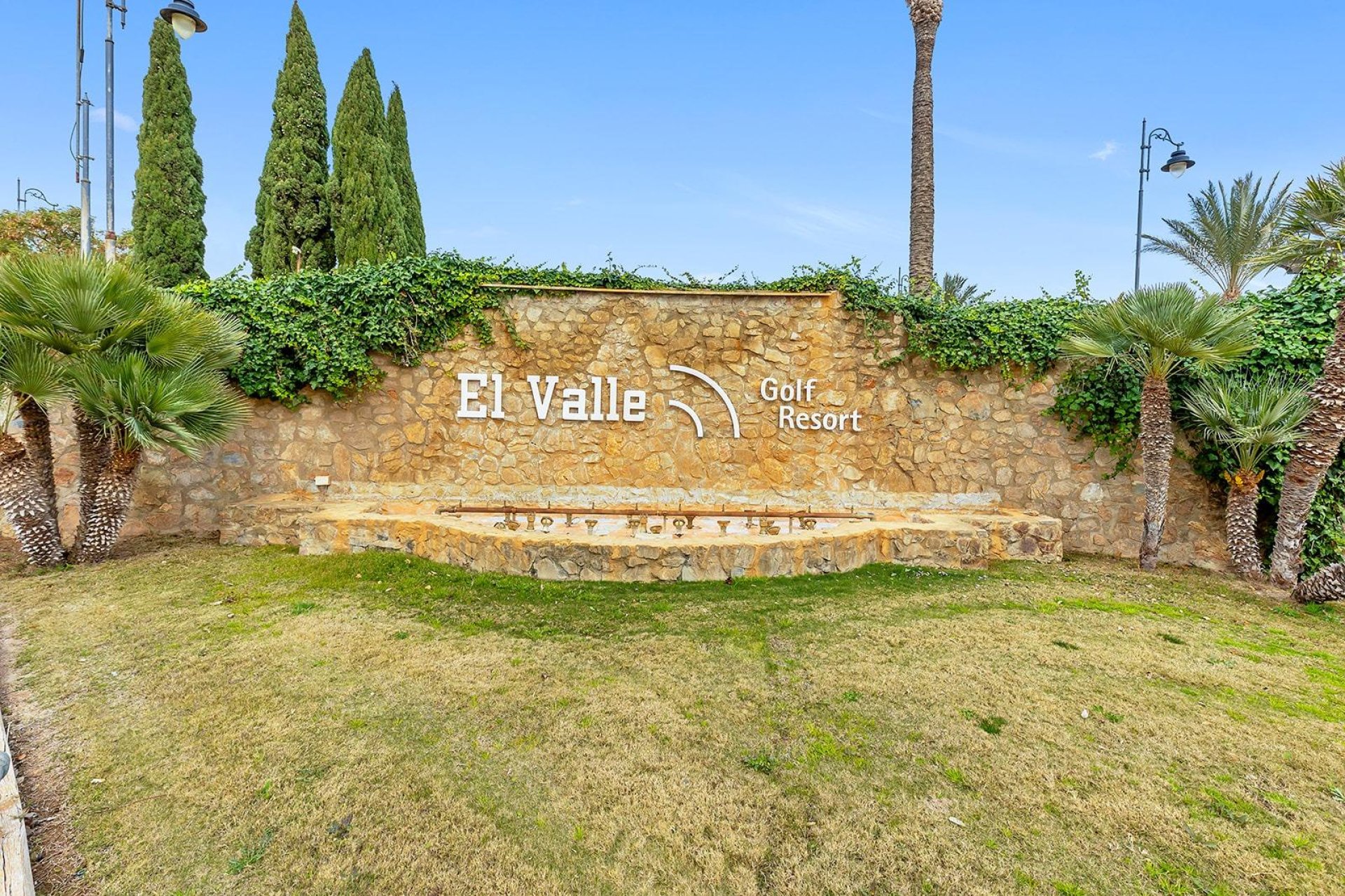 Resale - Villa de Lujo - BAÑOS Y MENDIGO - EL VALLE GOLF RESORT