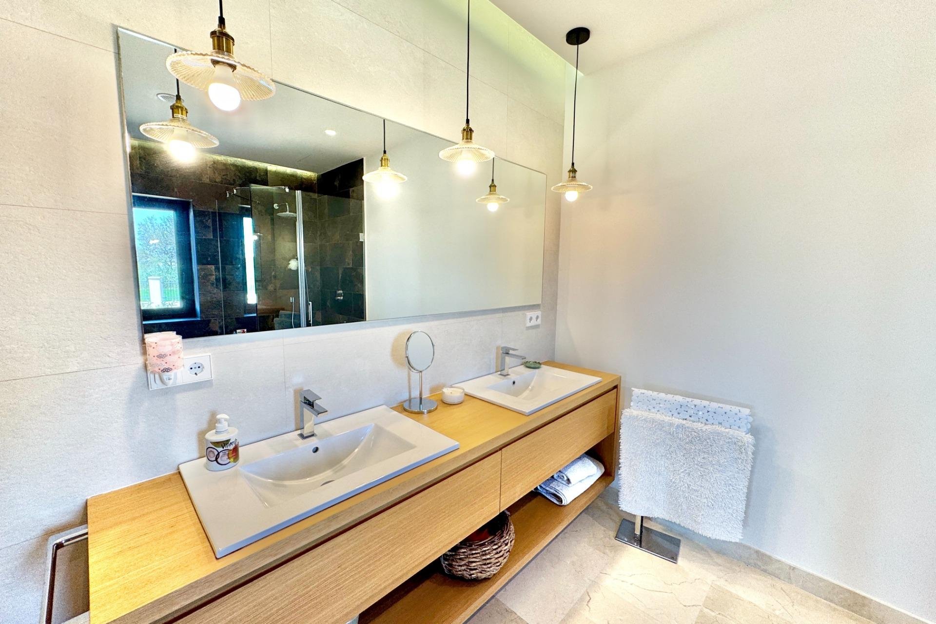 Resale - Villa de Lujo - Dolores - Comunidad valenciana