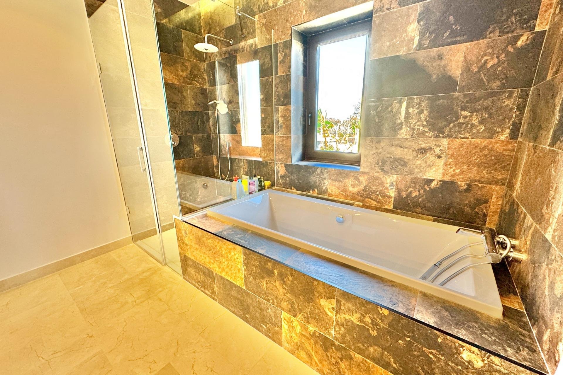 Resale - Villa de Lujo - Dolores - Comunidad valenciana