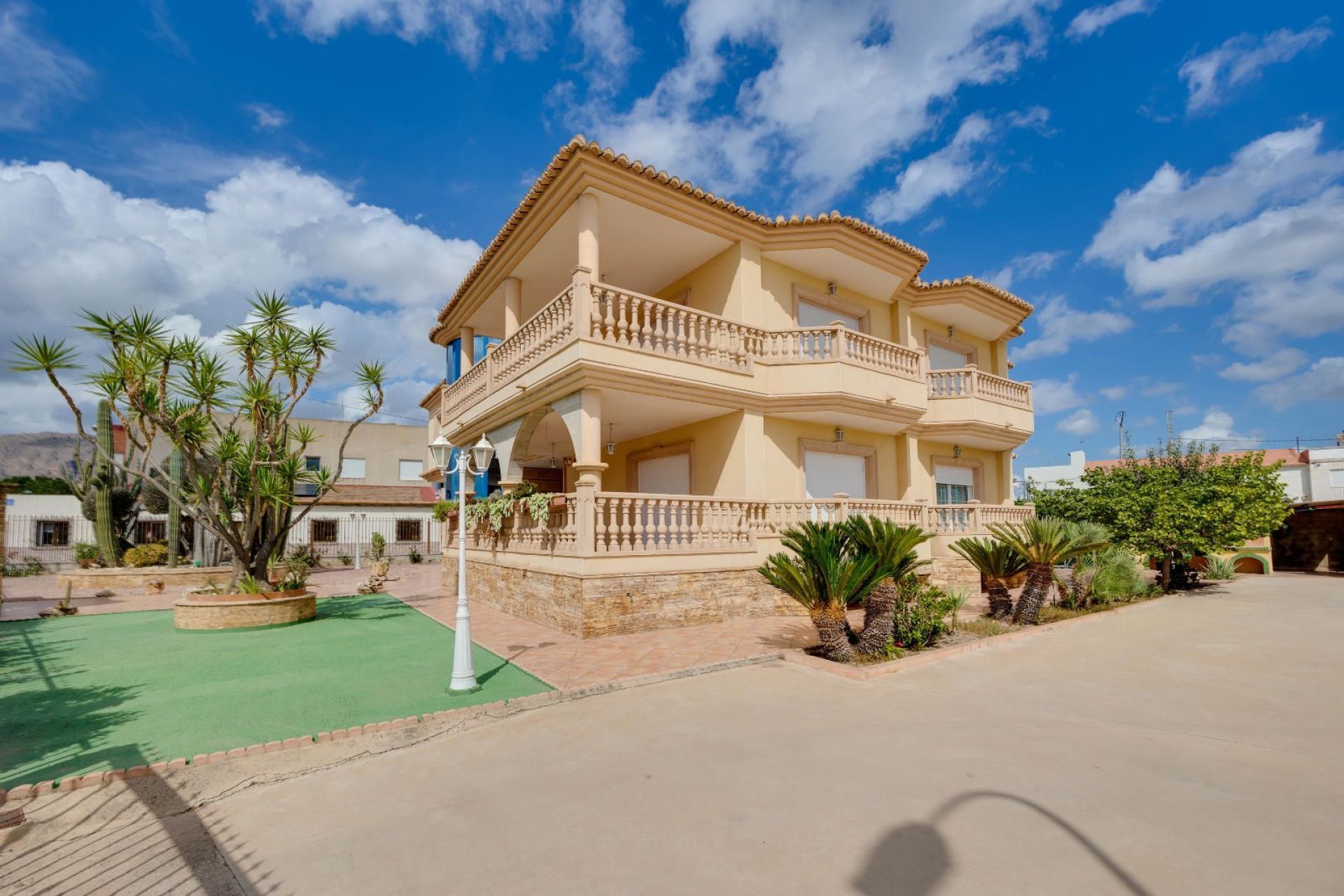 Resale - Villa de Lujo - Orihuela - Desamparados-Hurchillo-Torremendo