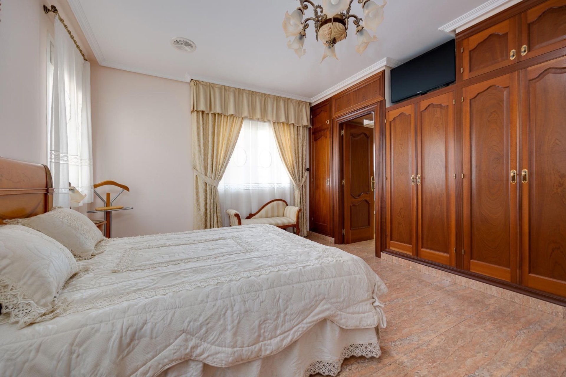 Resale - Villa de Lujo - Orihuela - Desamparados-Hurchillo-Torremendo