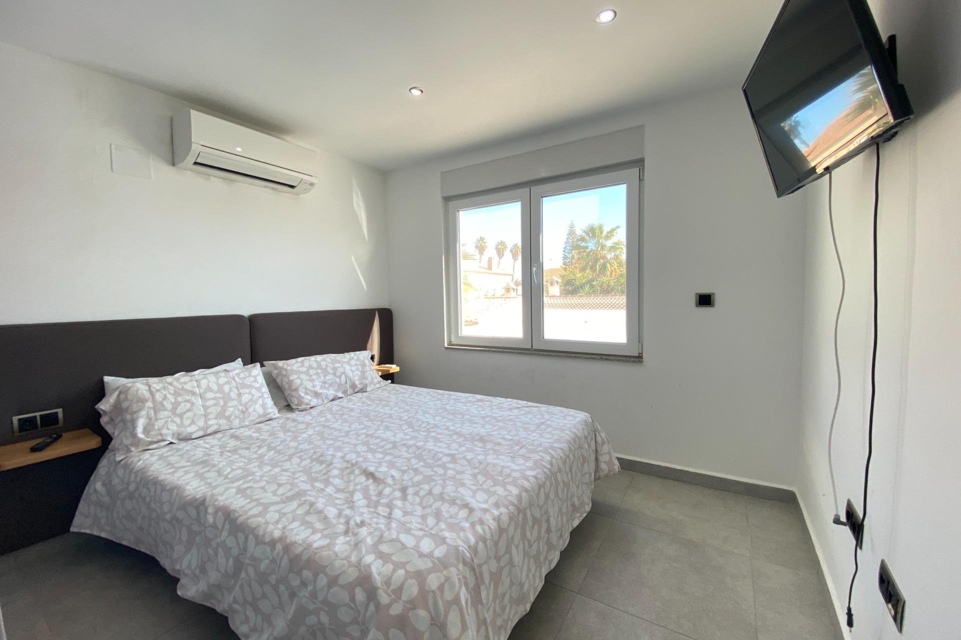 Resale - Villa de Lujo - Torrevieja - Aldea del mar