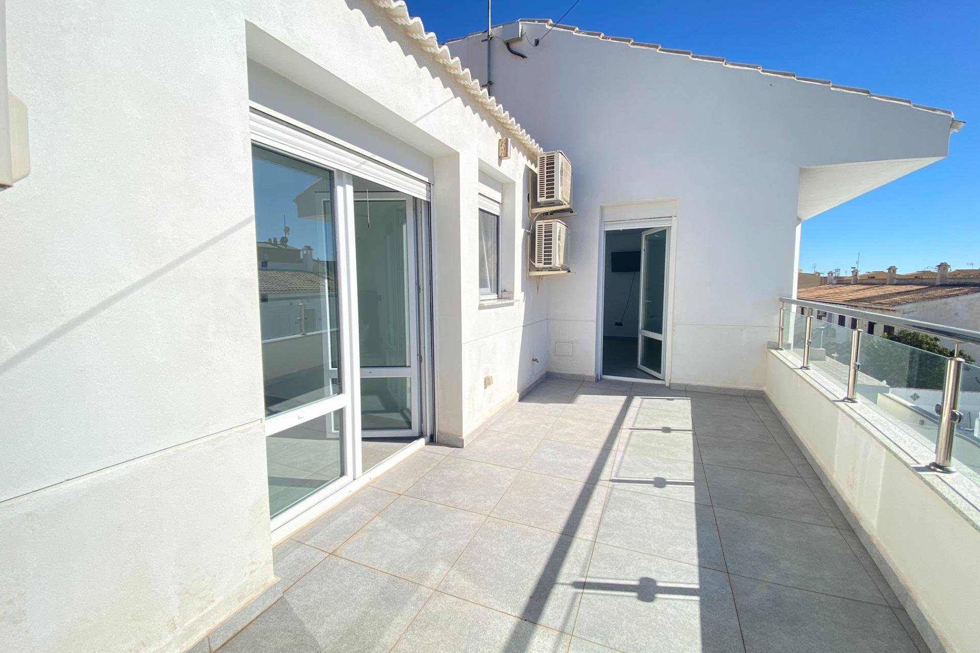 Resale - Villa de Lujo - Torrevieja - Aldea del mar